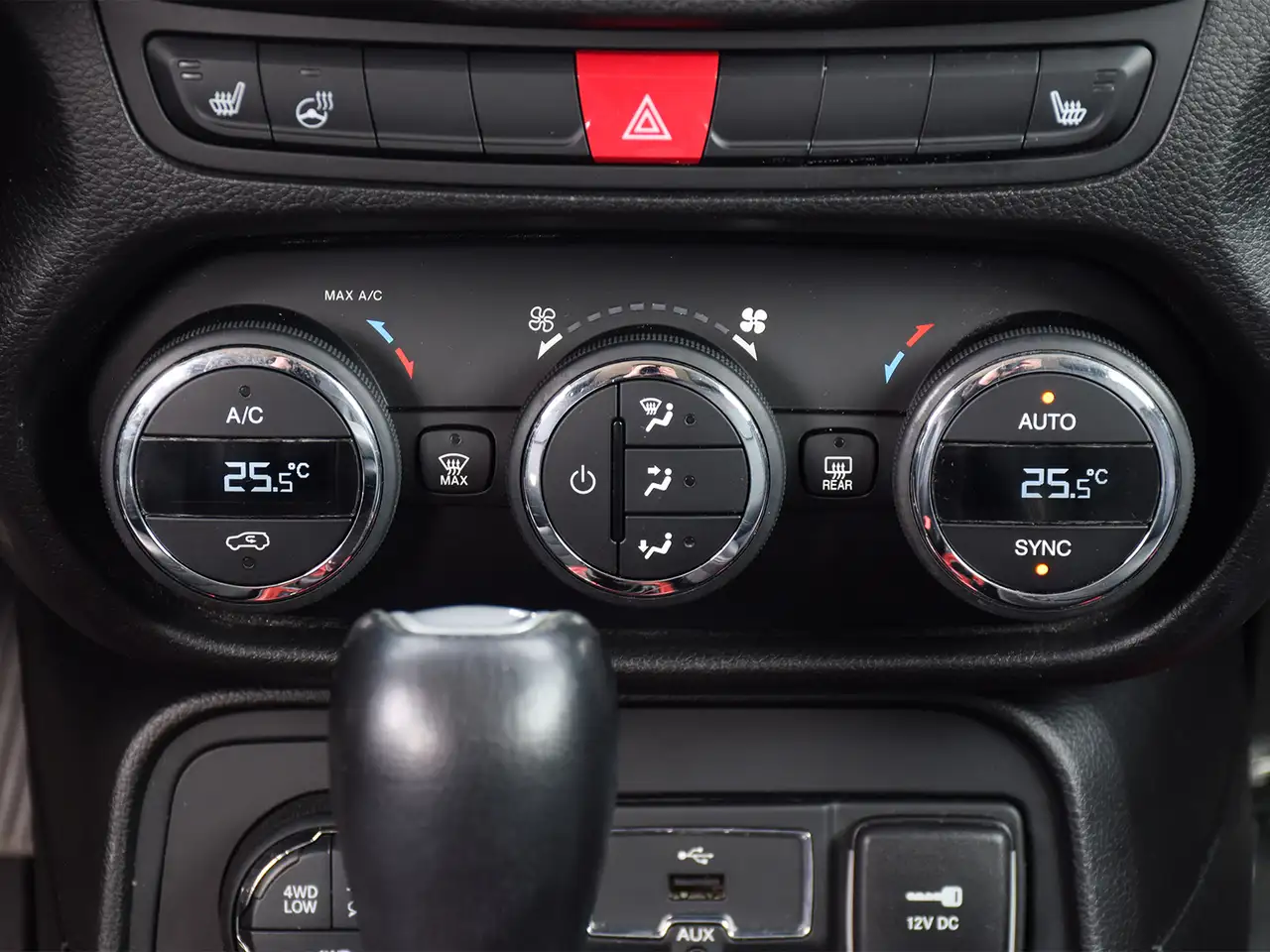 Jeep Renegade снимка Jeep Renegade