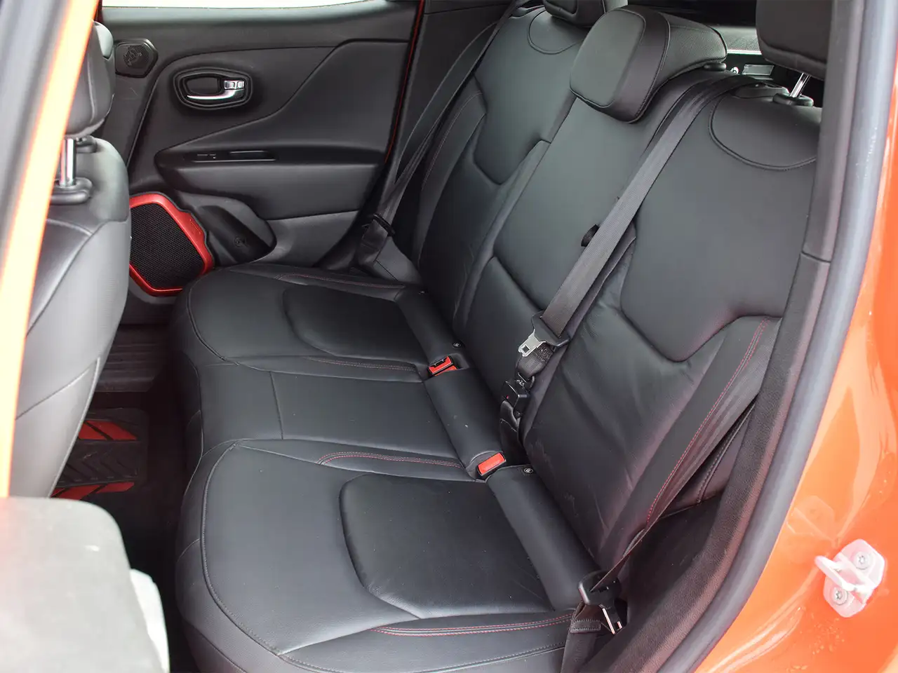 Jeep Renegade снимка Jeep Renegade
