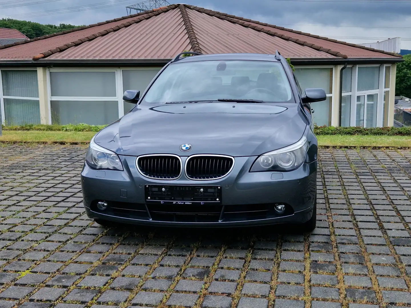 BMW 525 🚗 525i, 2 Hand, Memory Sitze, Xenon, PDC 🚗 Grau - 1