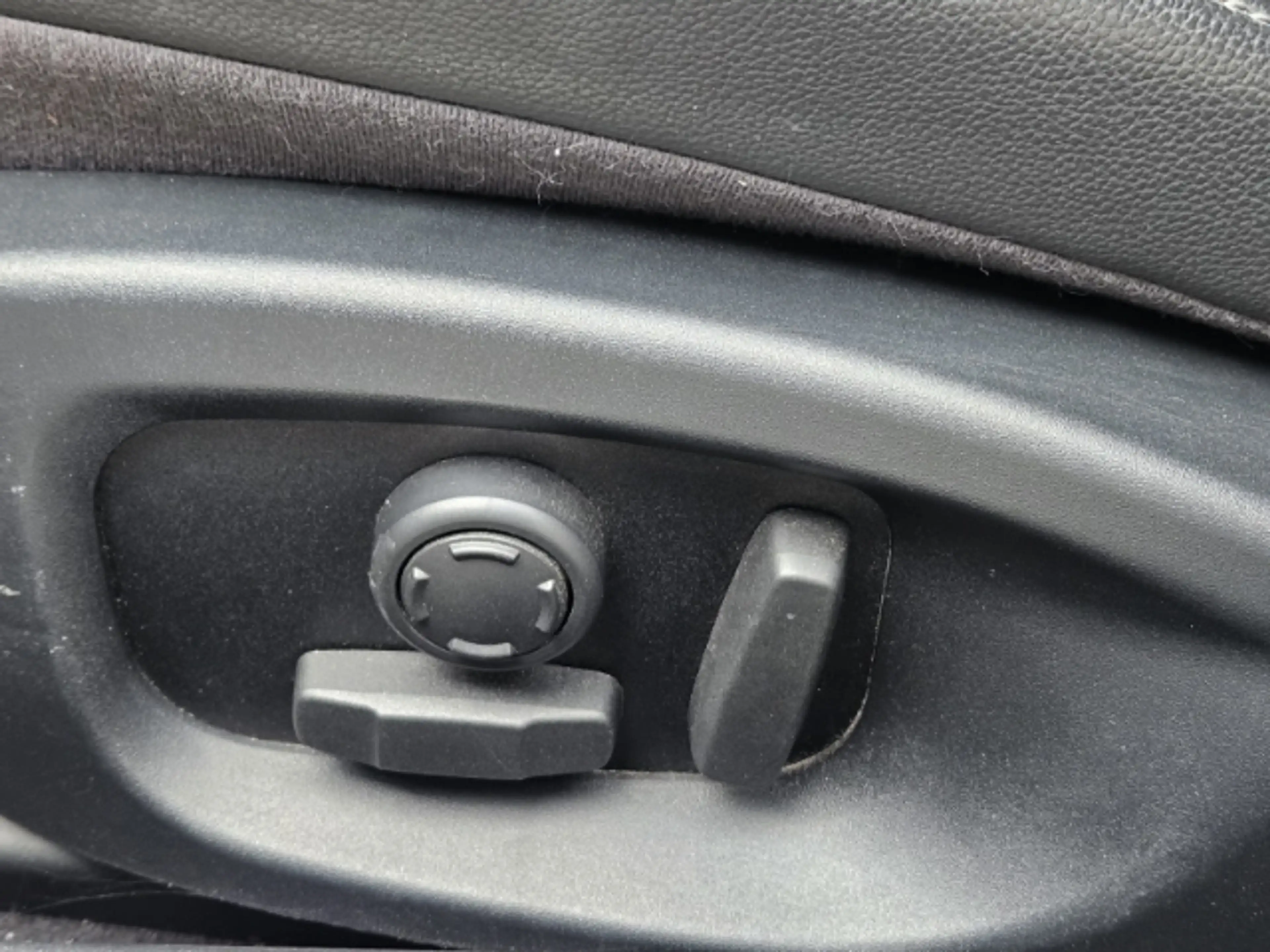 Jaguar XF AWD Automatik — photo 15