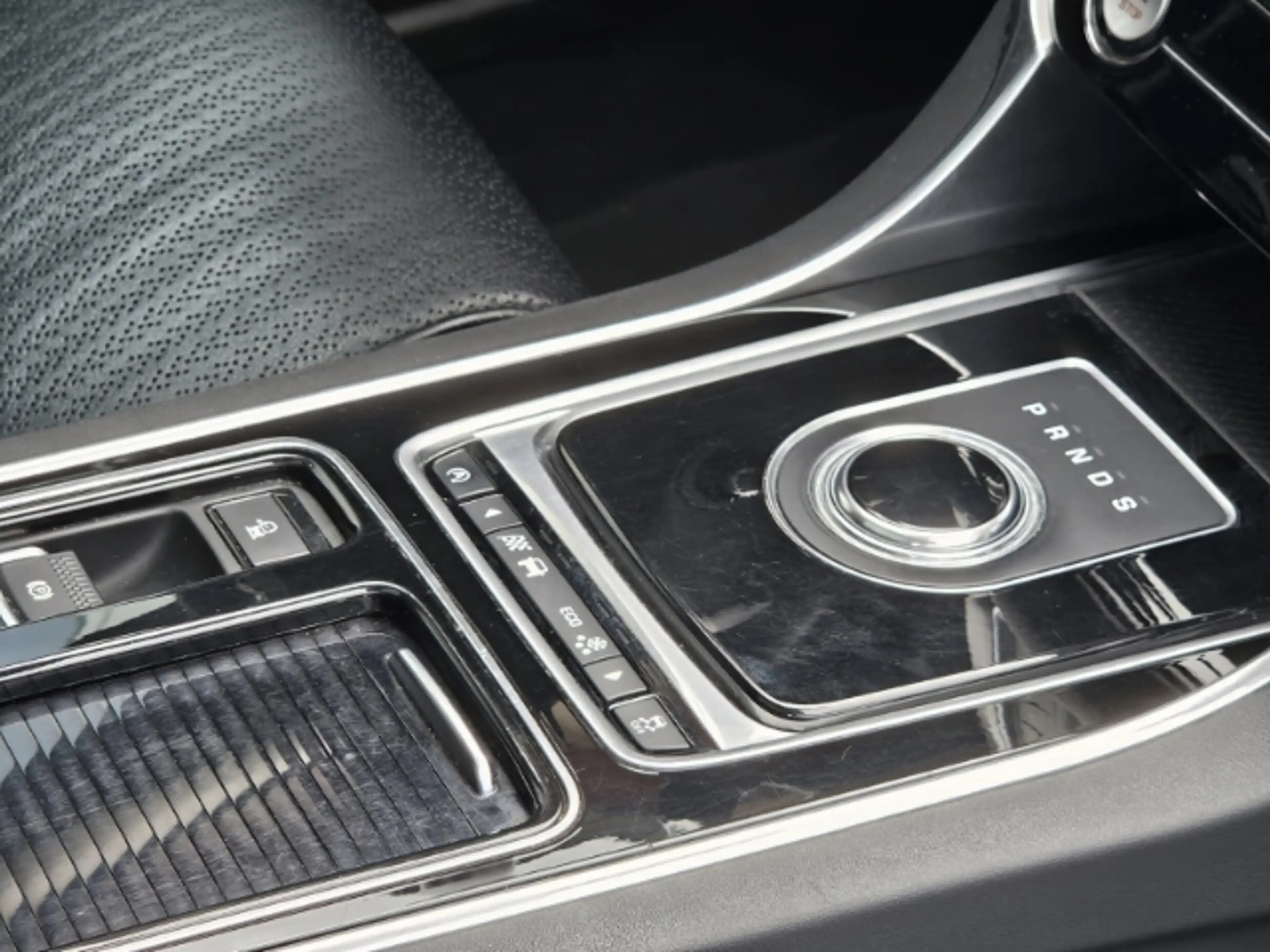 Jaguar XF AWD Automatik — photo 11