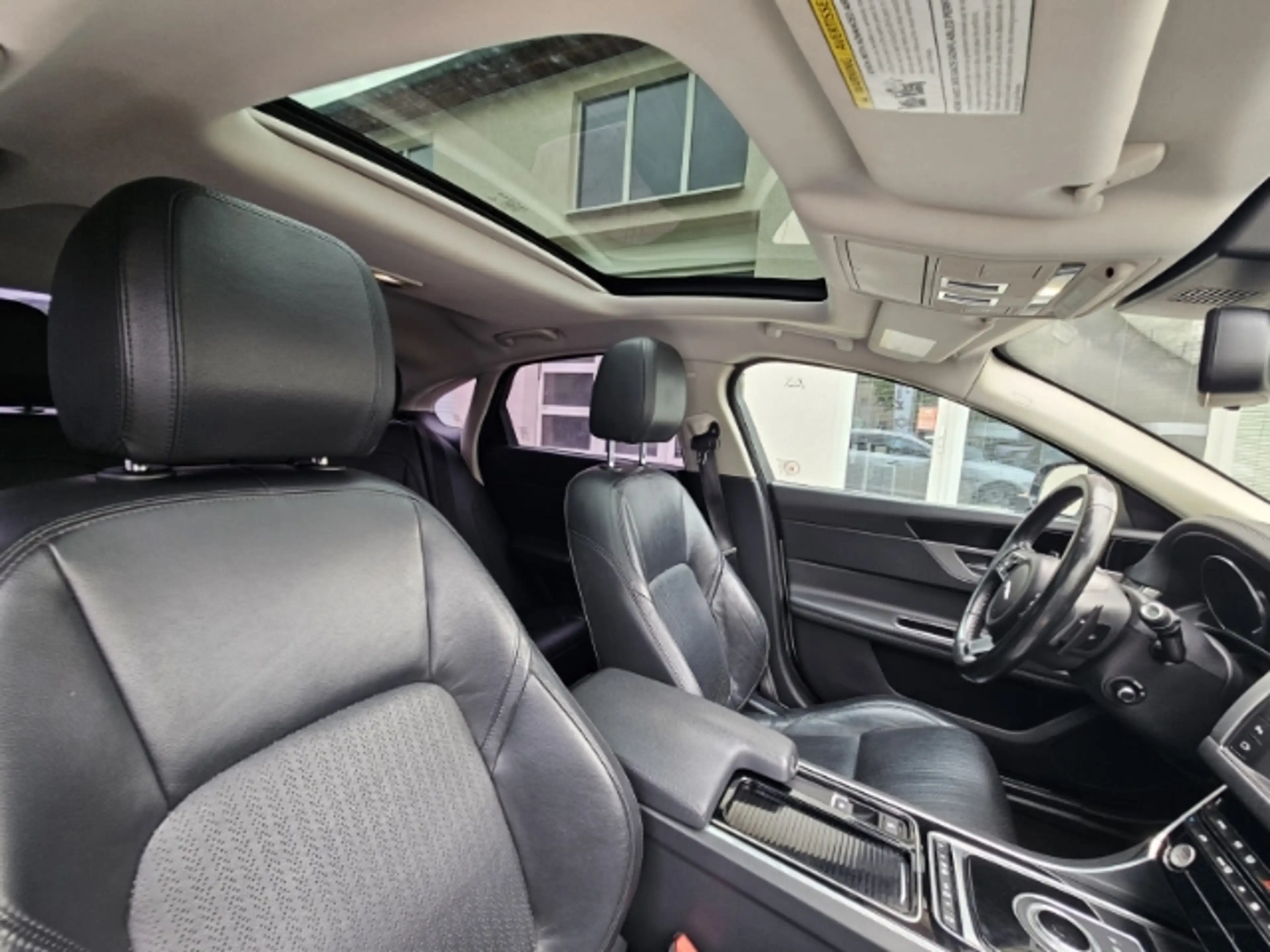 Jaguar XF AWD Automatik — photo 8