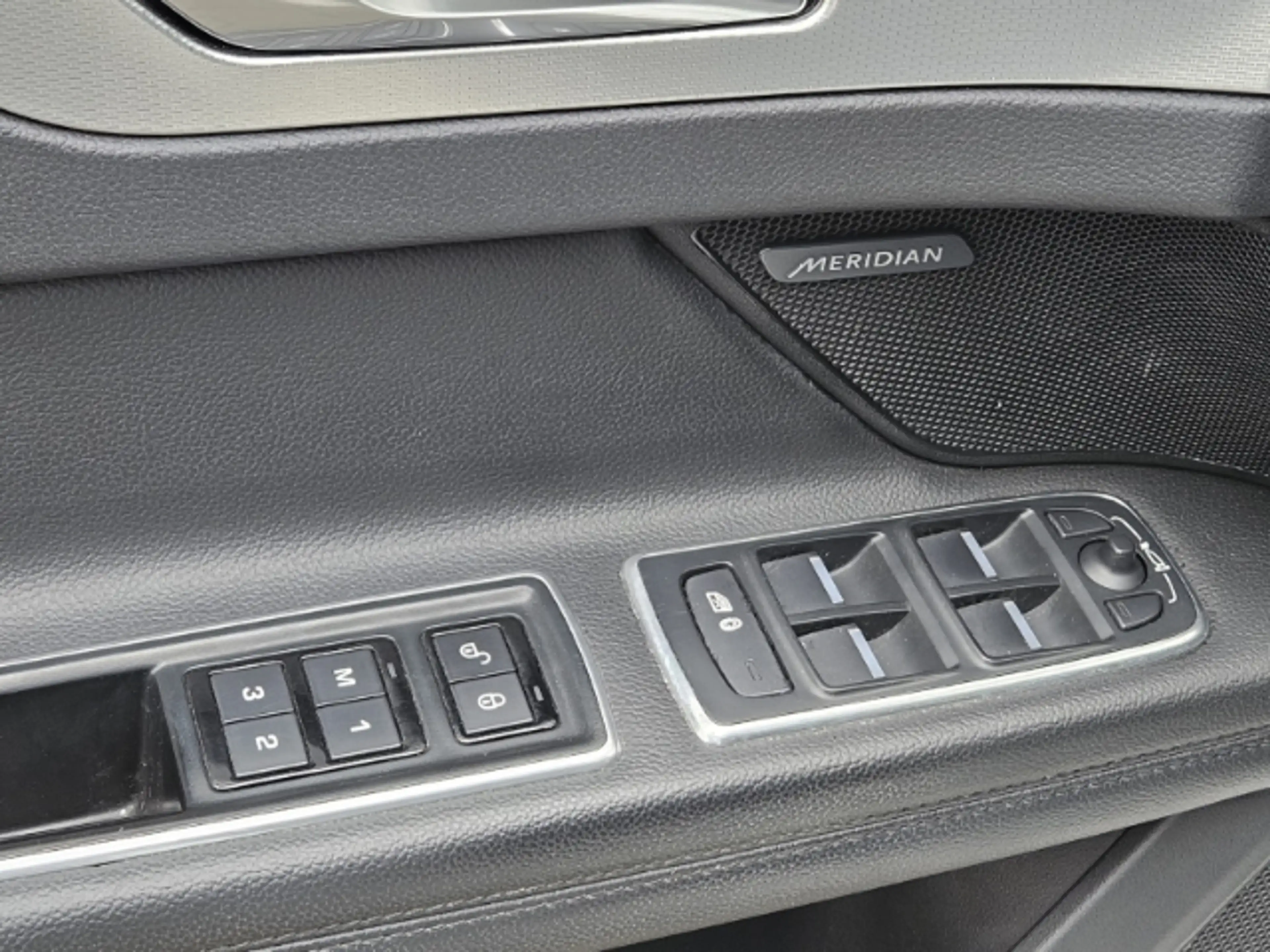 Jaguar XF AWD Automatik — photo 14