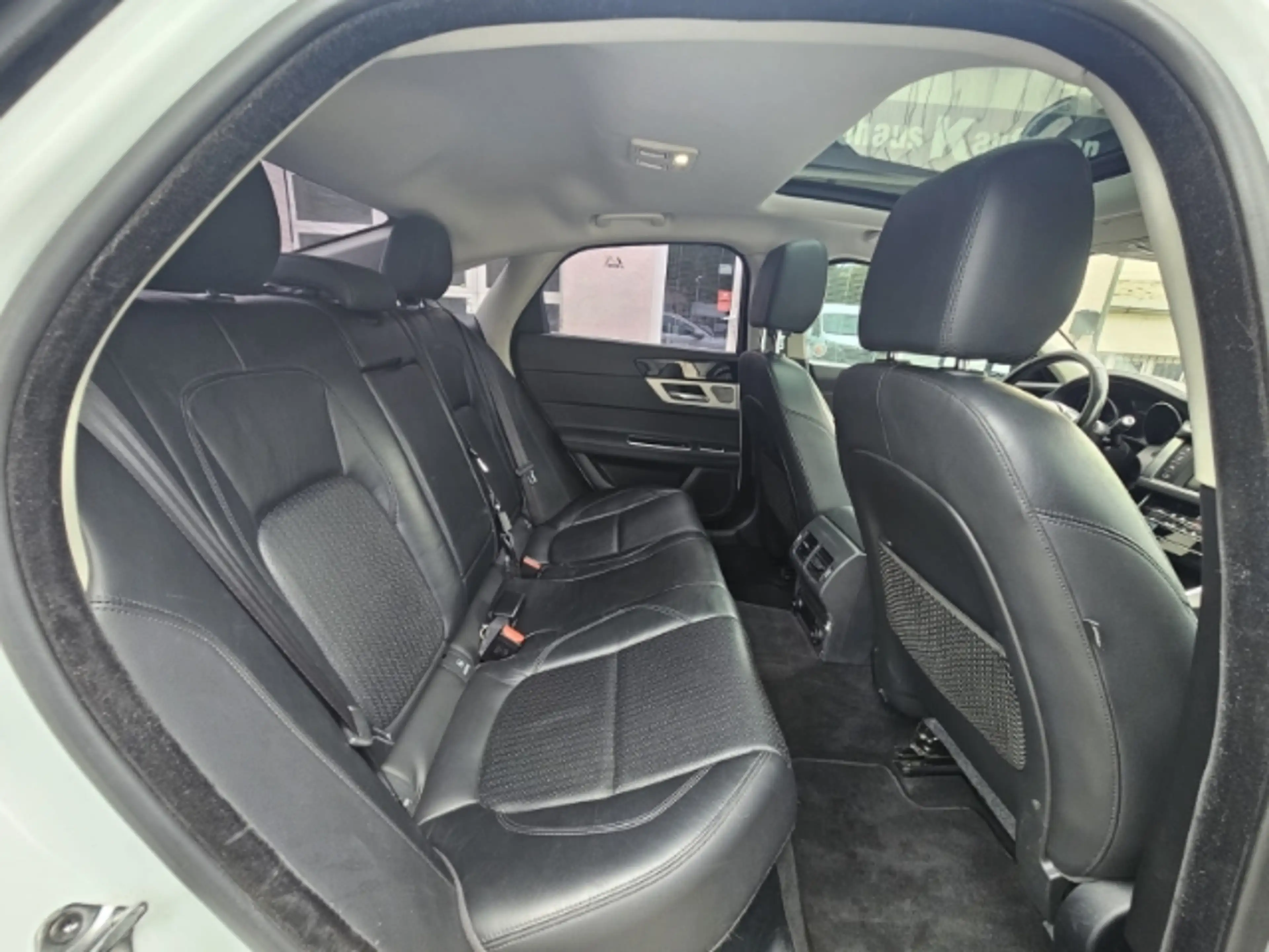Jaguar XF AWD Automatik — photo 12