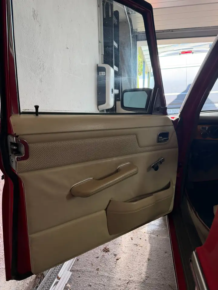 Mercedes-Benz 280 (W114) – Klassiker in Traumfarbe, foto 6