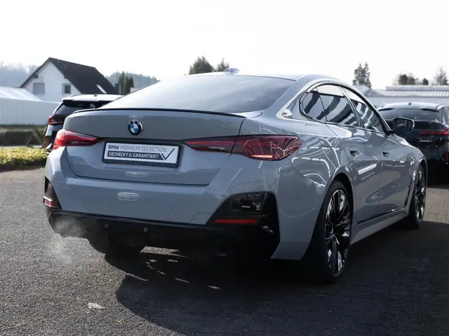 BMW 4 Series view 15