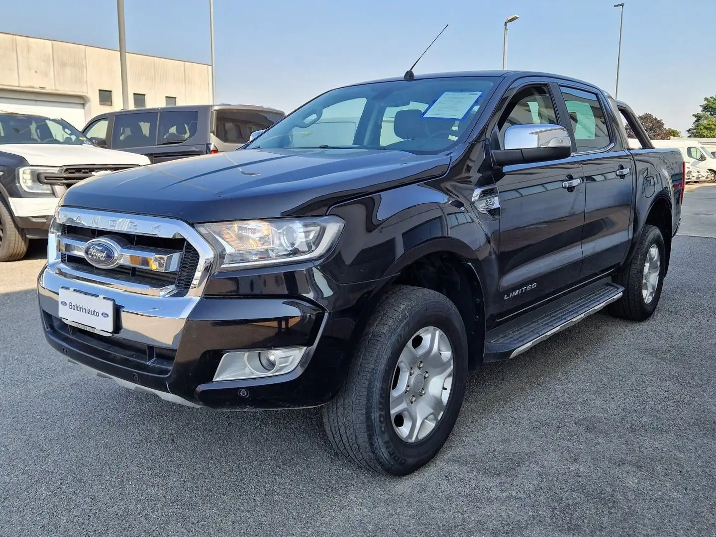 Ford Ranger Ranger 2.2 tdci Limited 160cv auto 18500+IVA Zwart - 1