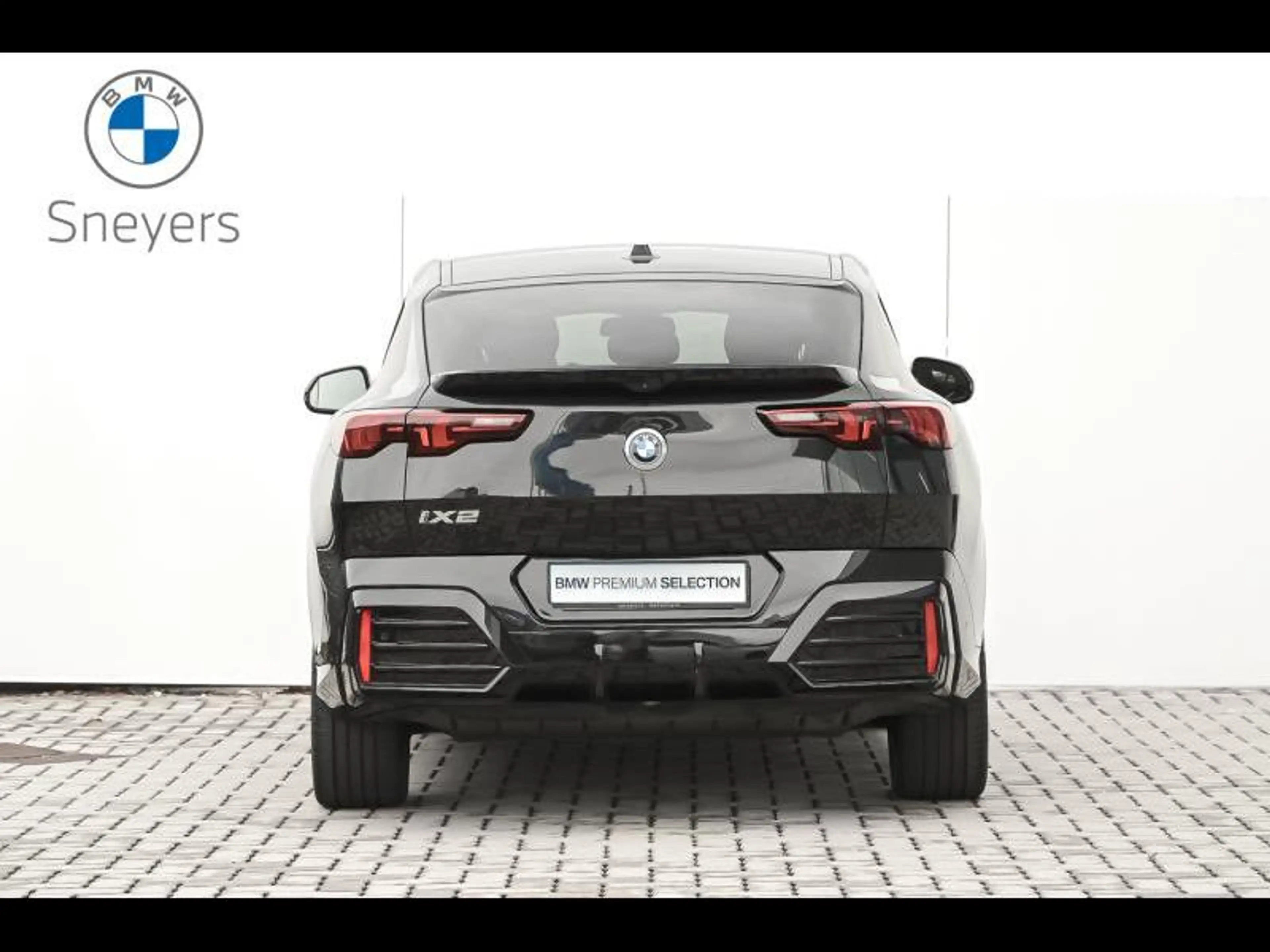 BMW iX2 eDrive30 — photo 4