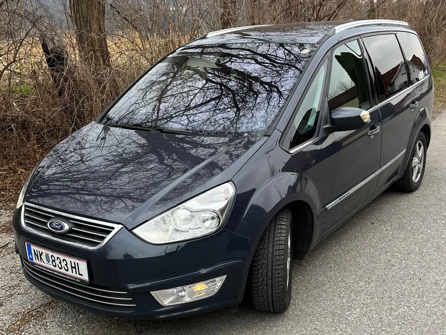 Ford Galaxy Titanium 2,0 TDCi DPF Blau - 1