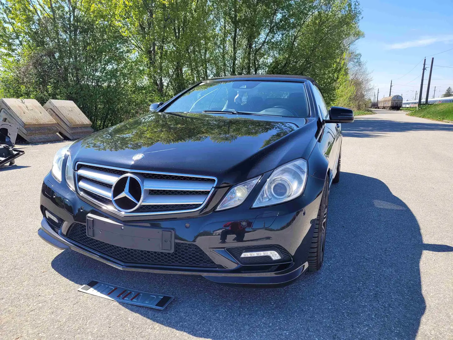 Mercedes-Benz E 350 E 350 BlueEfficiency CDI Aut. Schwarz - 1