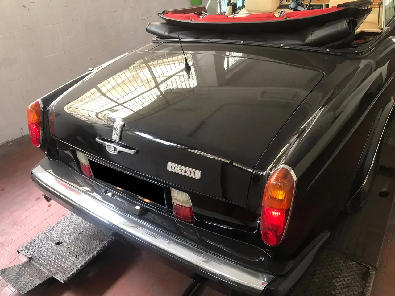 Rolls-Royce Corniche 6.8 Cabriolet, foto 3