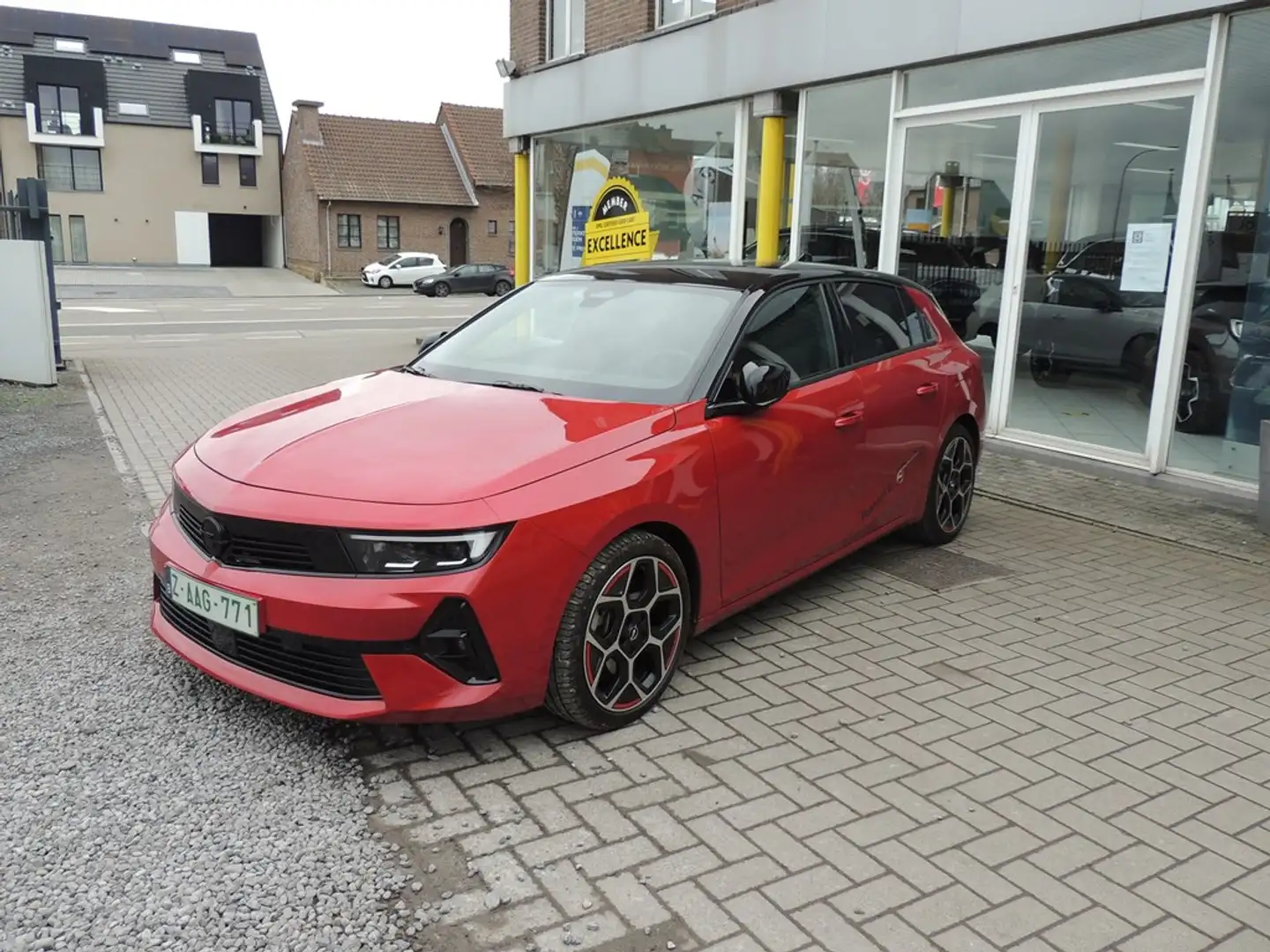Opel Astra GS-Line 1.6 PHEV 180 pk AUTOMAAT Rood - 1
