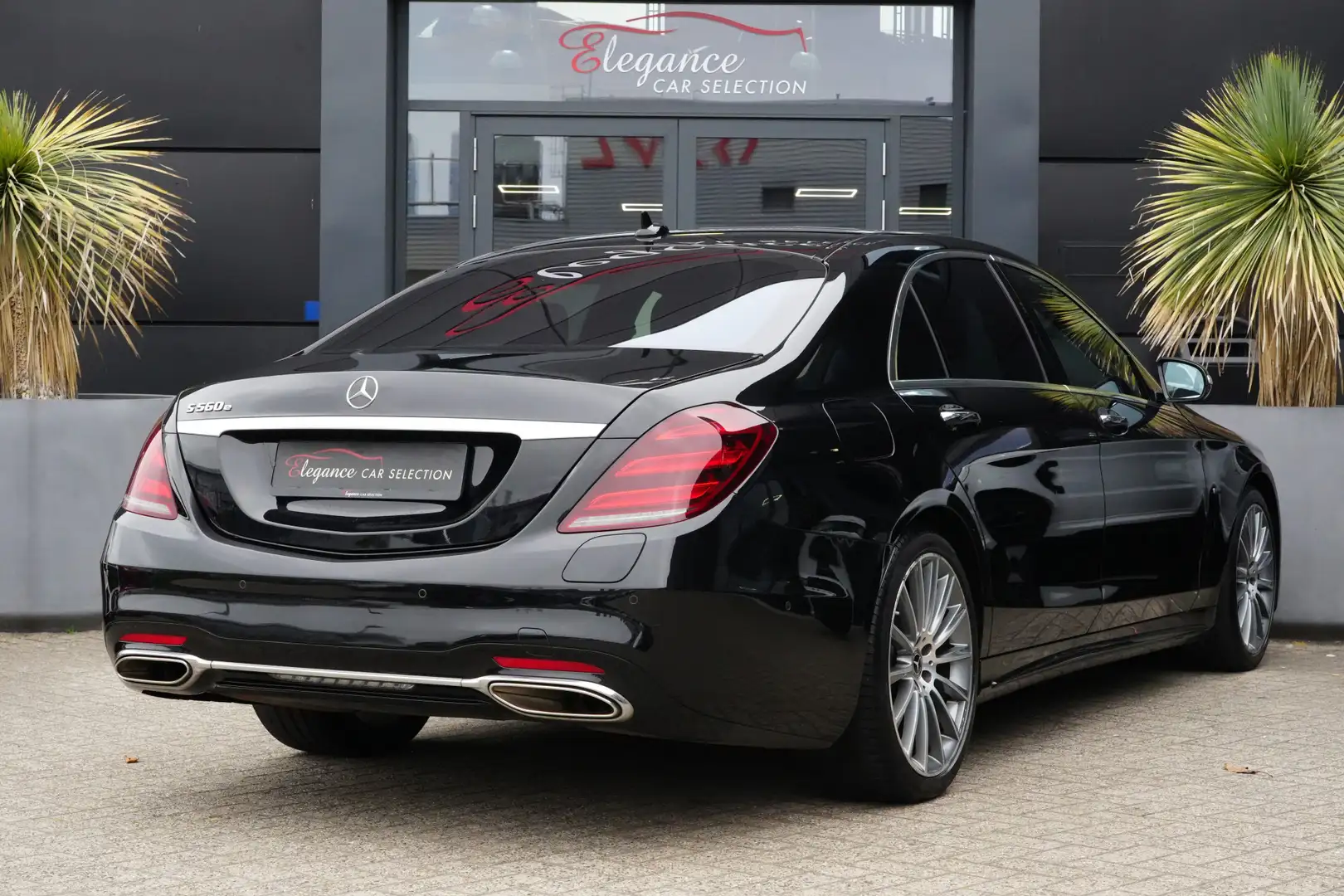 Mercedes-Benz S 560 E Lang Premium Plus 368pk Navigatie/HUD/360Camera/Bu Negru - 2