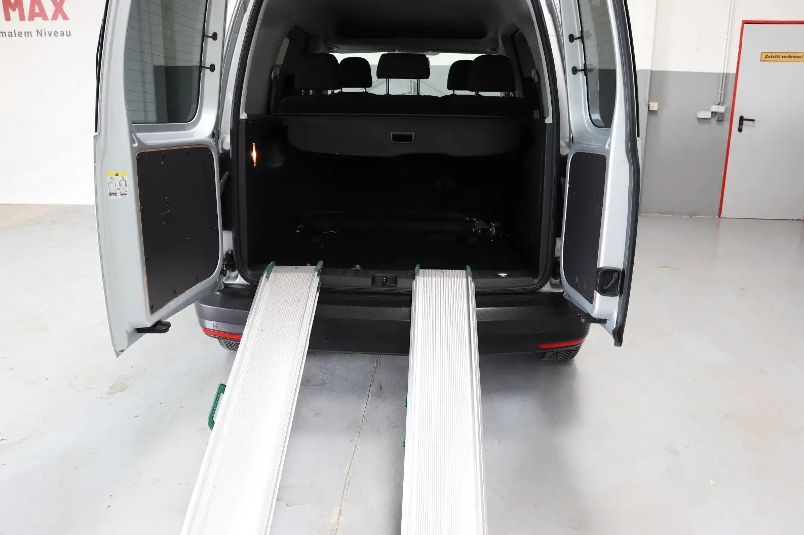 Volkswagen Caddy Rollstuhlrampe~SZH~Tempomat~PDC~HillAssis Silber - 2