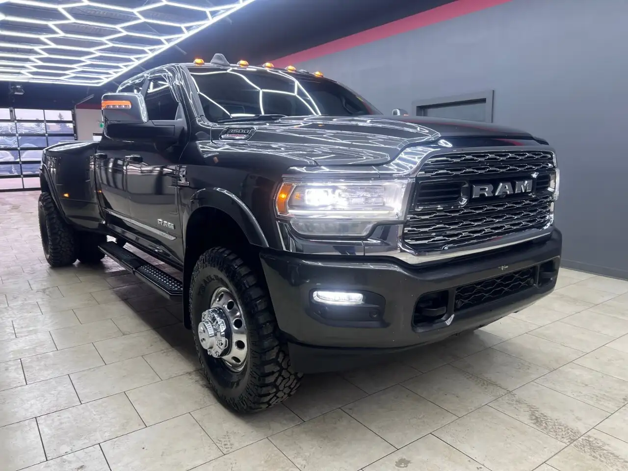 RAM 3500 снимка RAM 3500