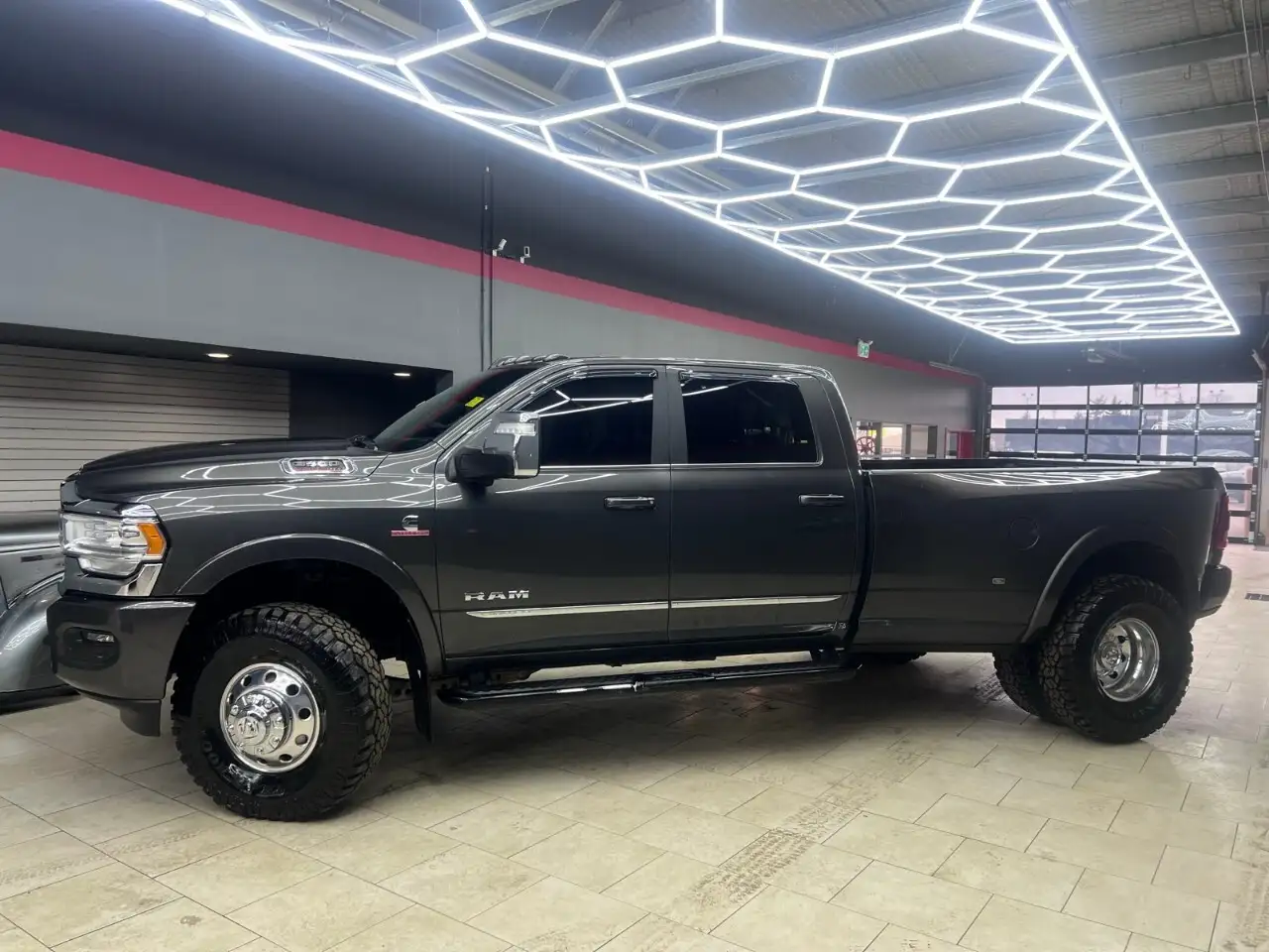 RAM 3500 снимка RAM 3500