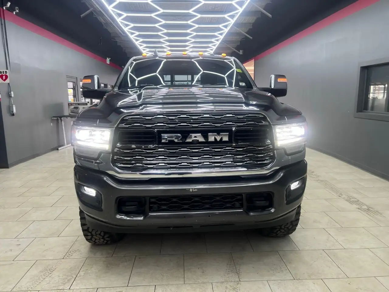 RAM 3500 снимка RAM 3500