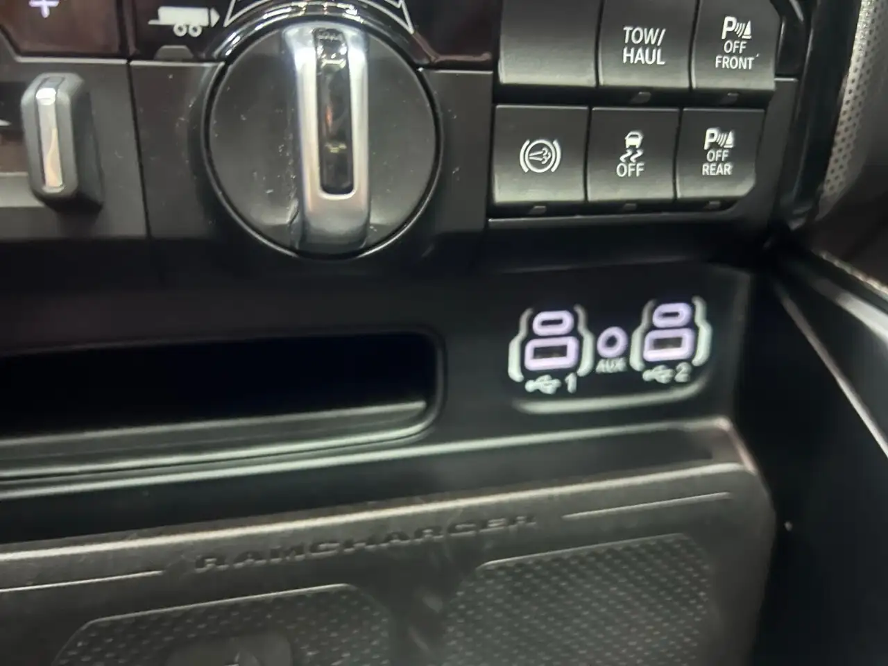 RAM 3500 снимка RAM 3500