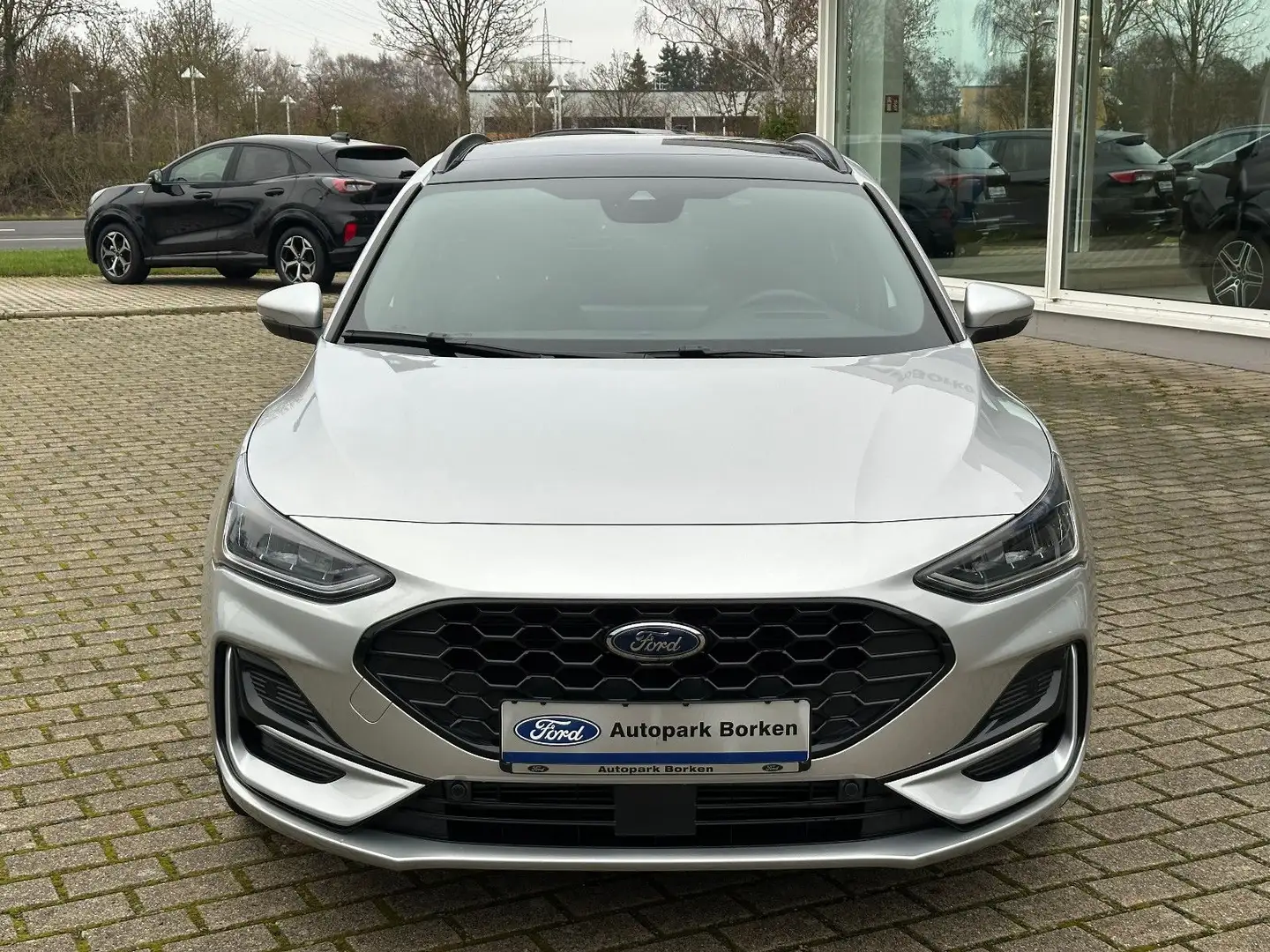 Ford Focus Turnier ST-Line X Pano Head B&O Winter Pak Silber - 2