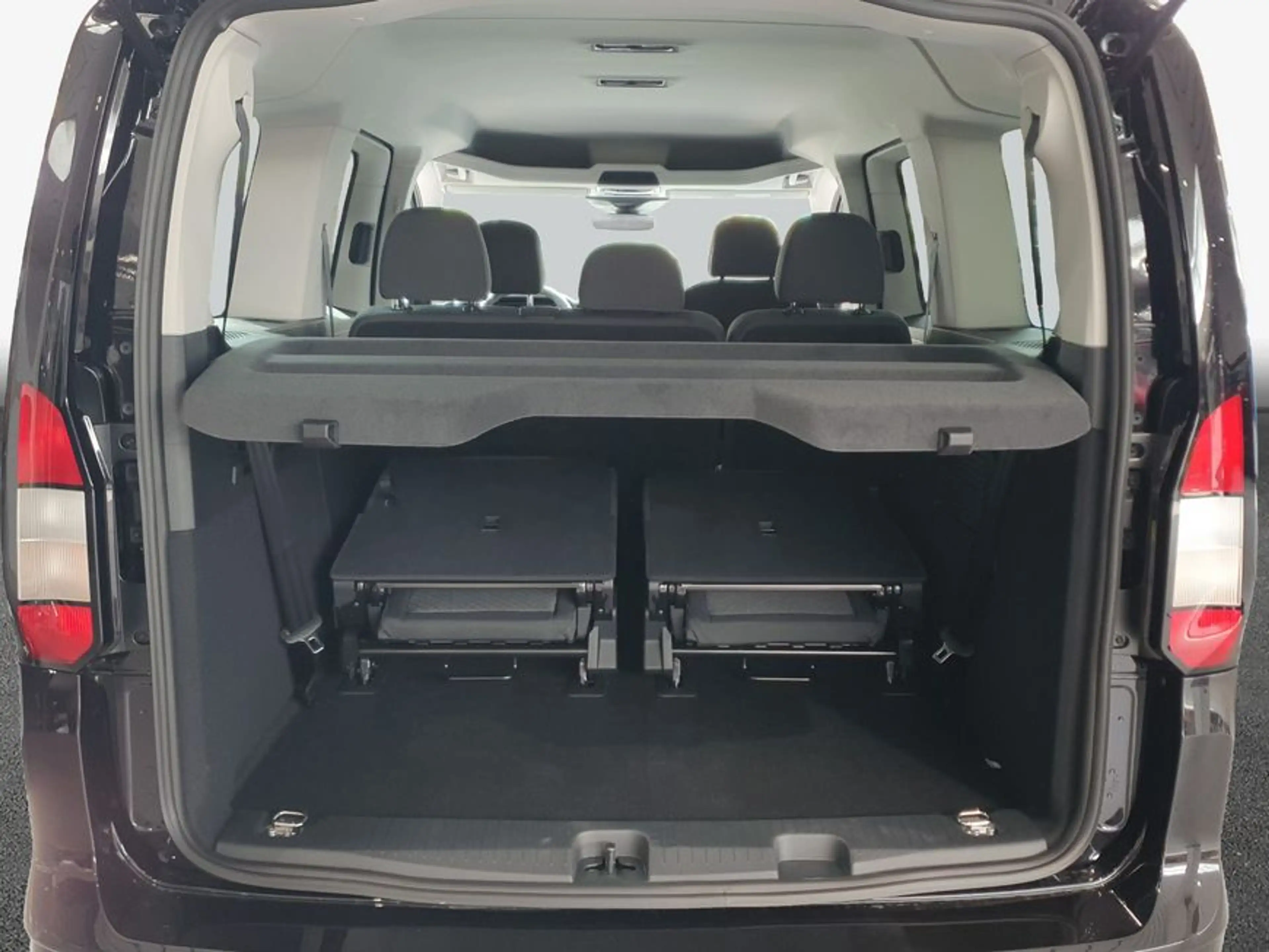 Ford Grand Tourneo Connect 1.5 EcoBoost PHEV Aut. TITAN — photo 9