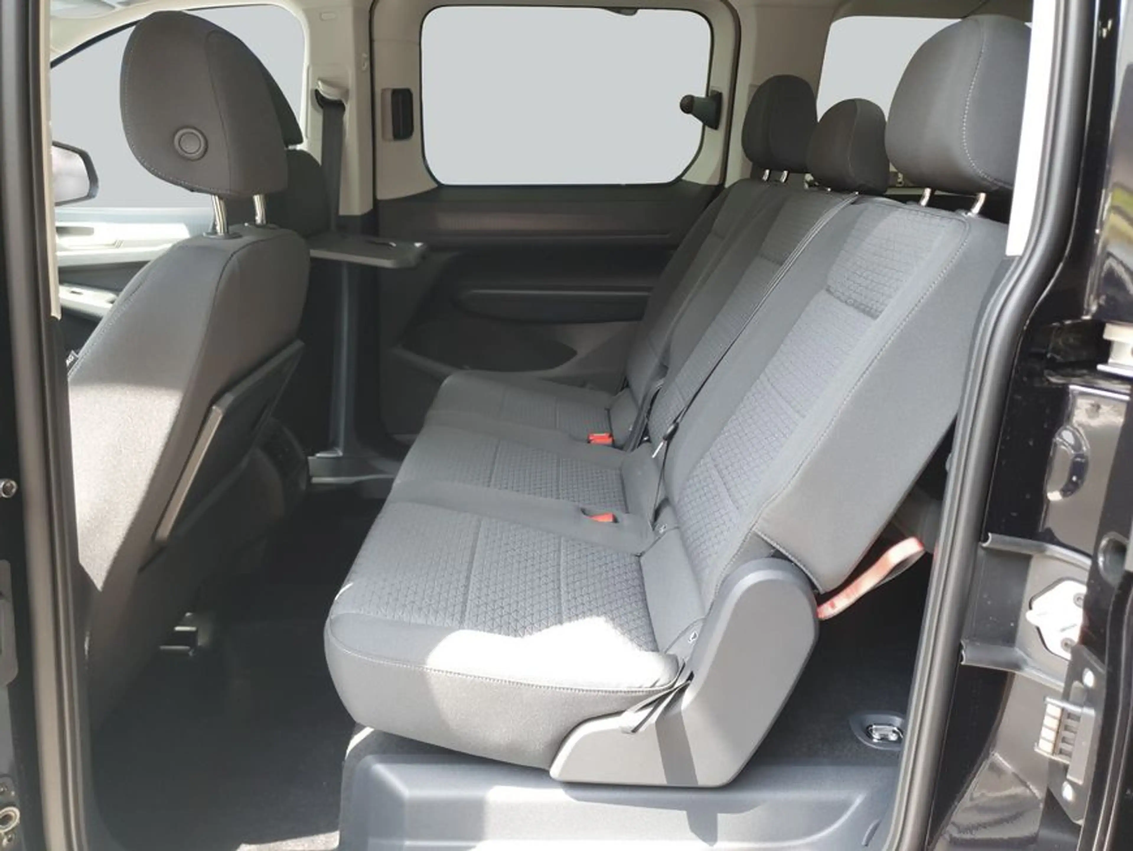 Ford Grand Tourneo Connect 1.5 EcoBoost PHEV Aut. TITAN — photo 12