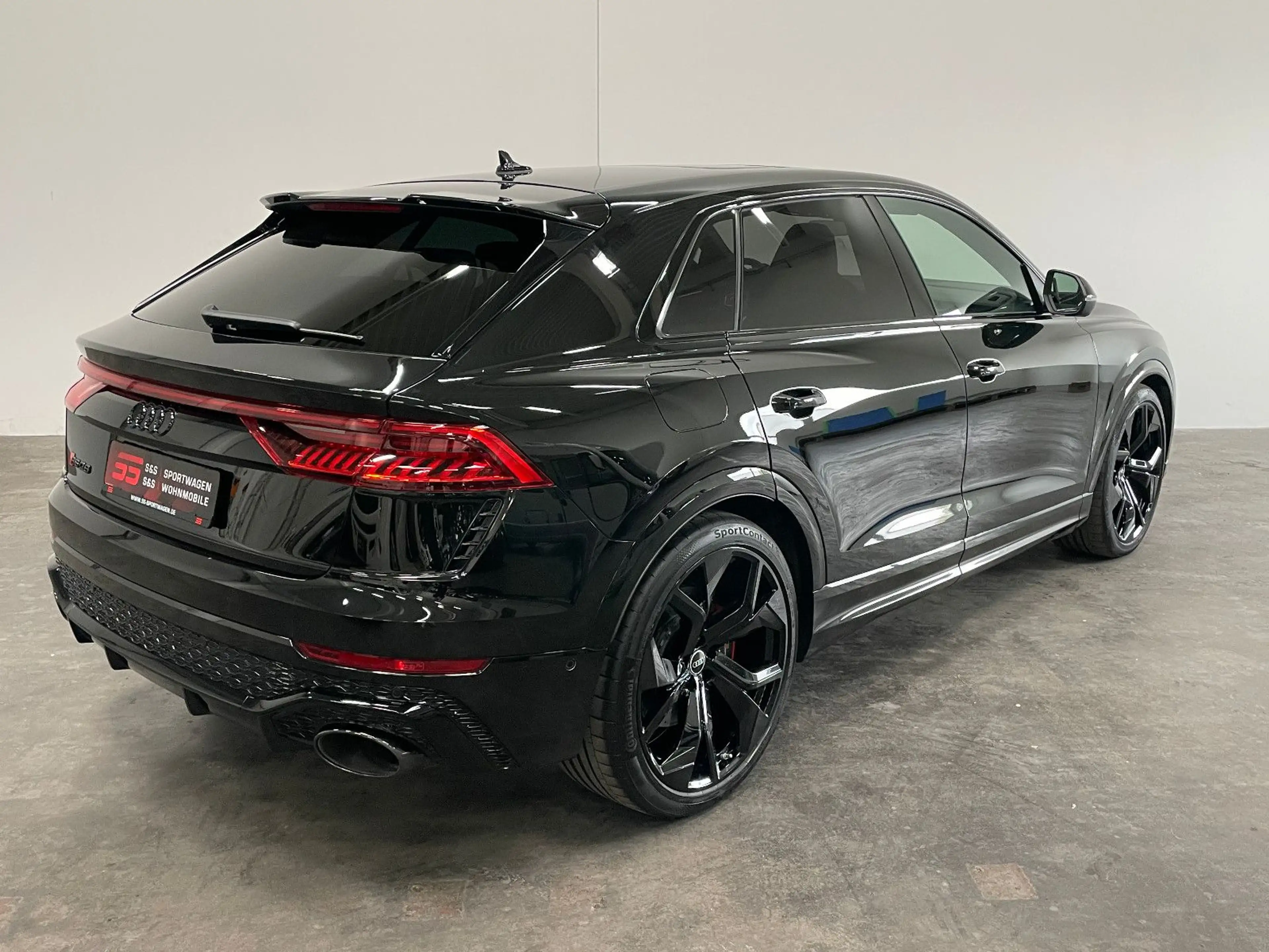 Audi RS Q8 *Keramik/V-MAX 305/Garantie/AHK/Standhzg* — photo 4