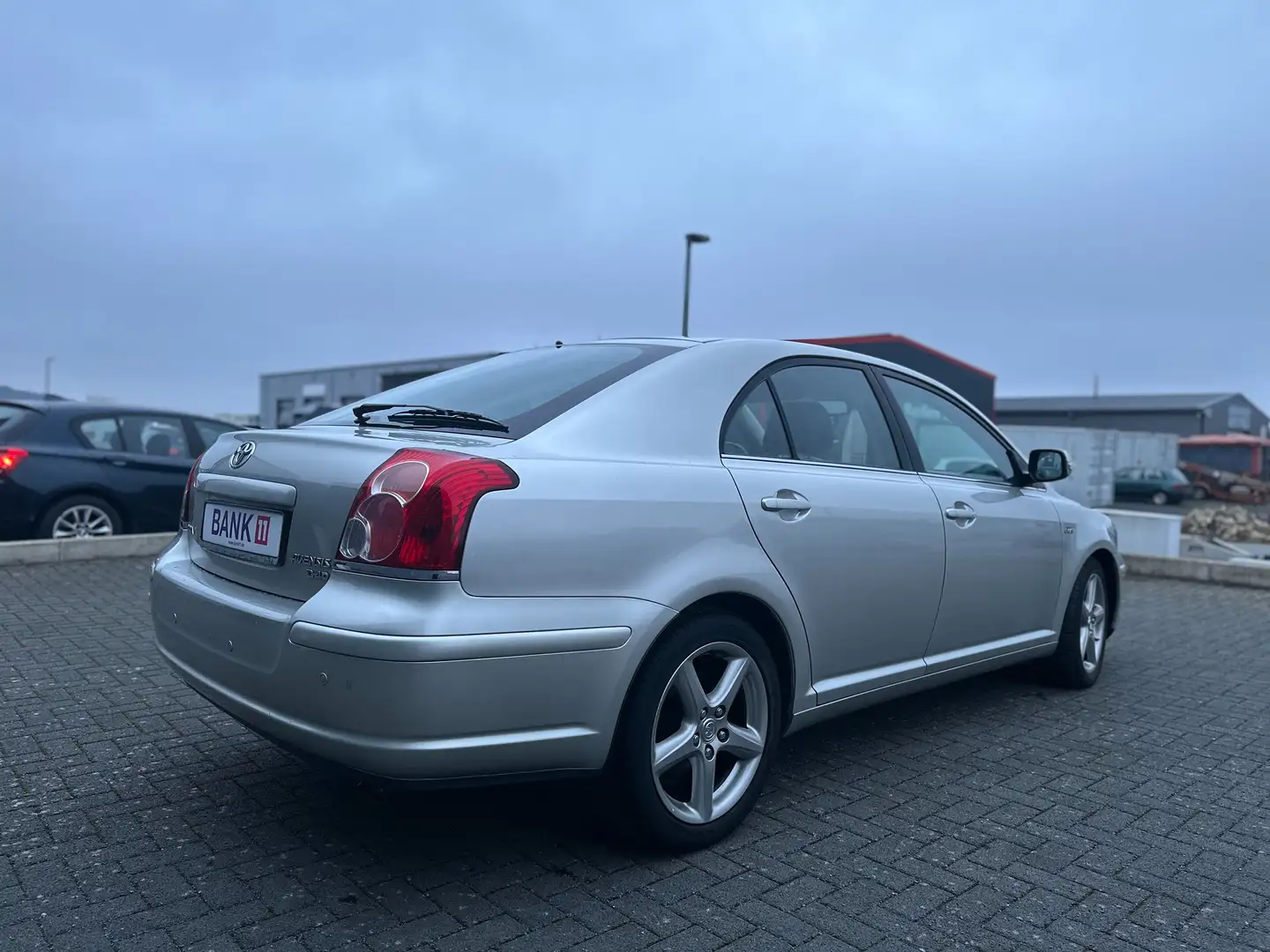 Toyota Avensis Avensis Fließheck Diesel 2.2 D-CAT Executive Ezüst - 2