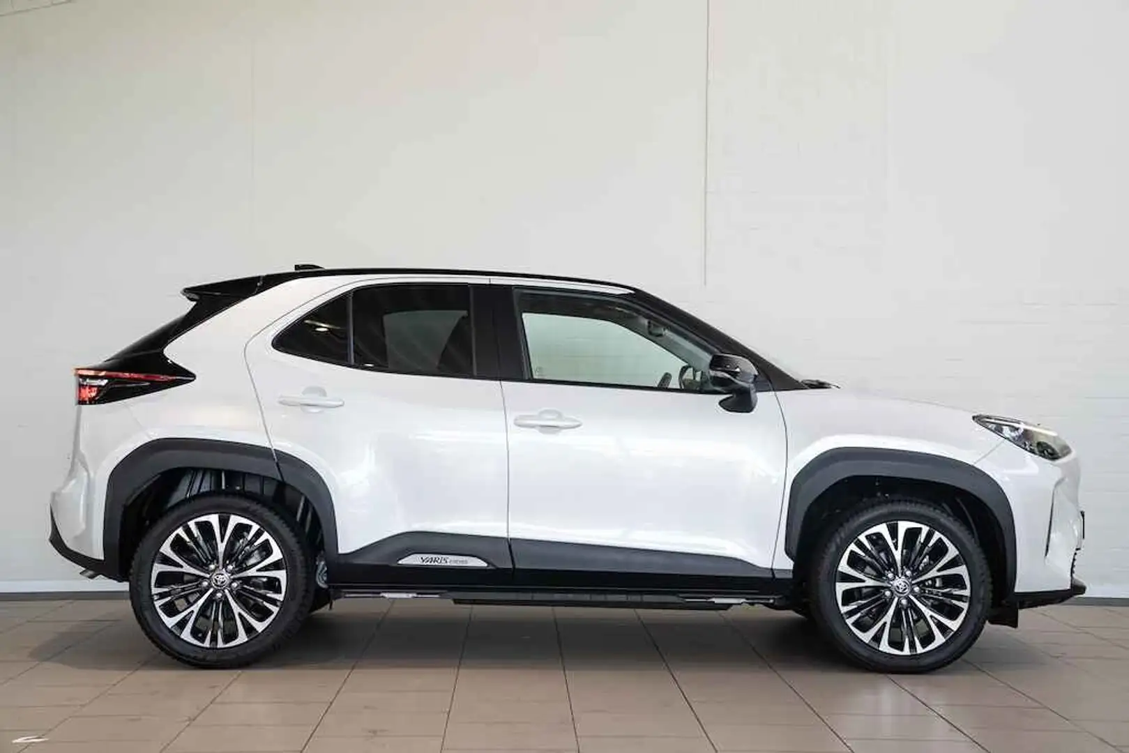 Toyota Yaris Cross Yaris Cross 1.5 Hybrid 5p. E-CVT Trend 116 cv buis Bianco - 2