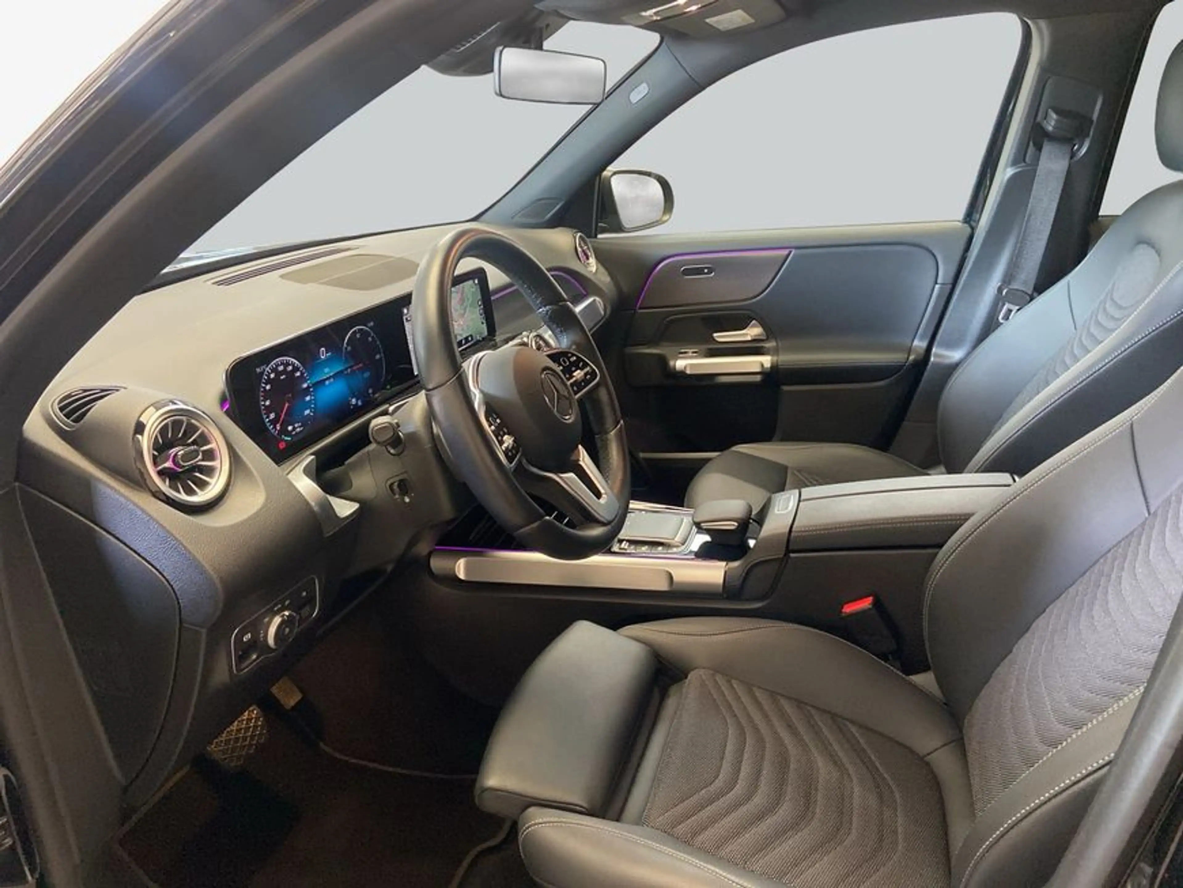 Mercedes-Benz EQB 300 EQB — photo 9