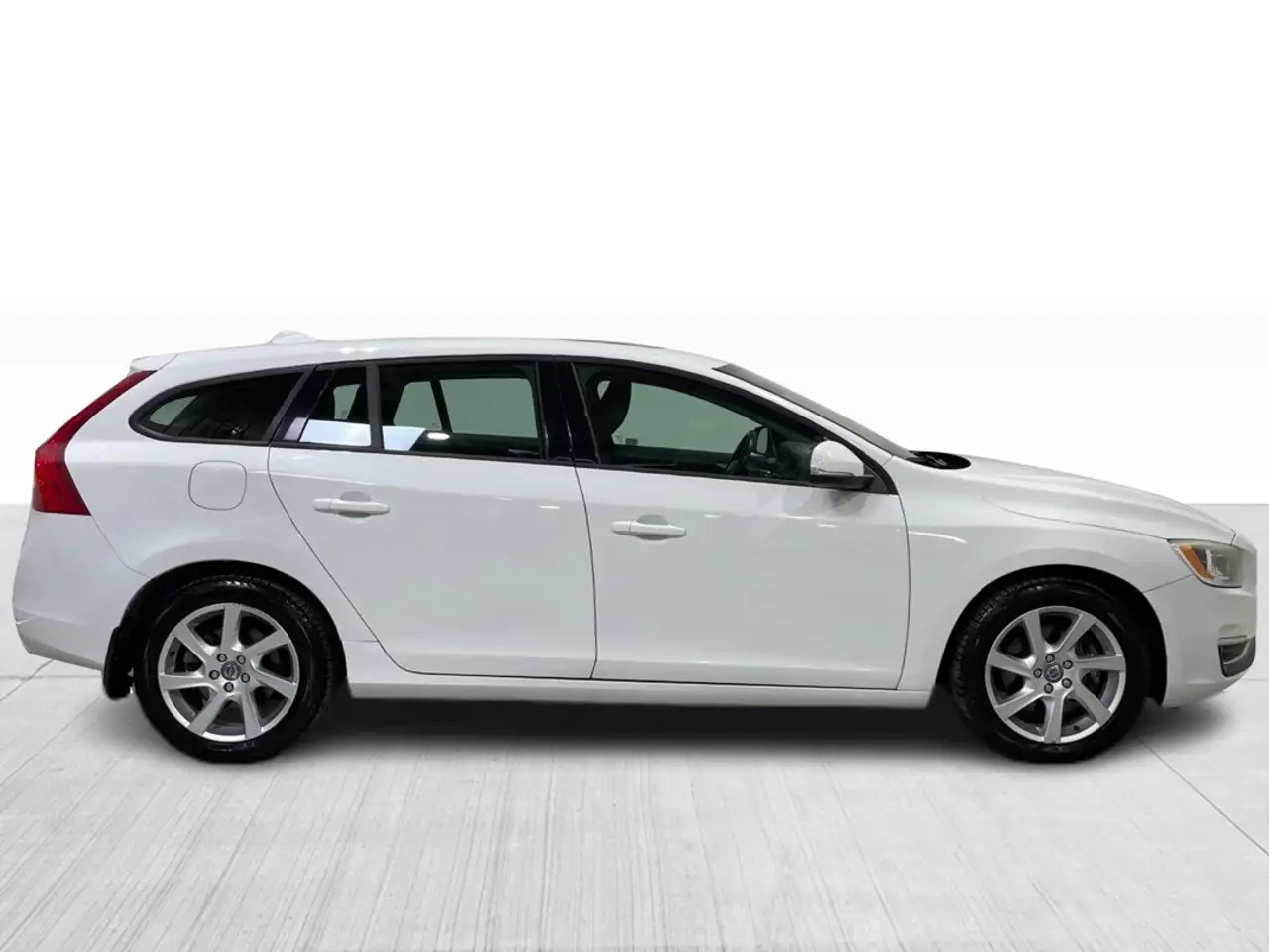 Volvo V60 снимка Volvo V60