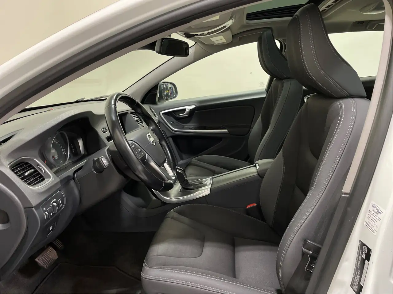 Volvo V60 снимка Volvo V60