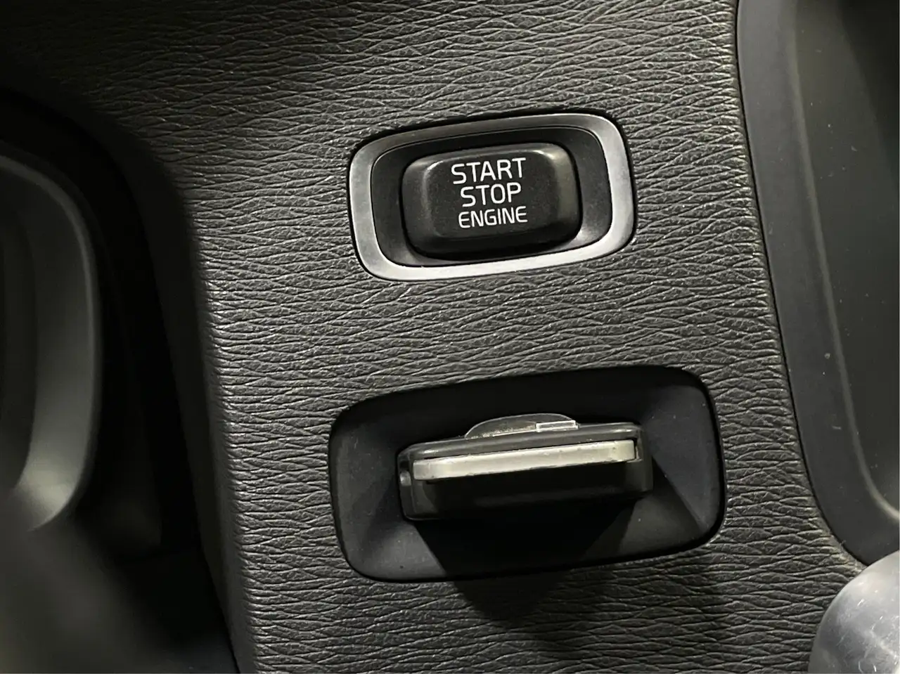 Volvo V60 снимка Volvo V60