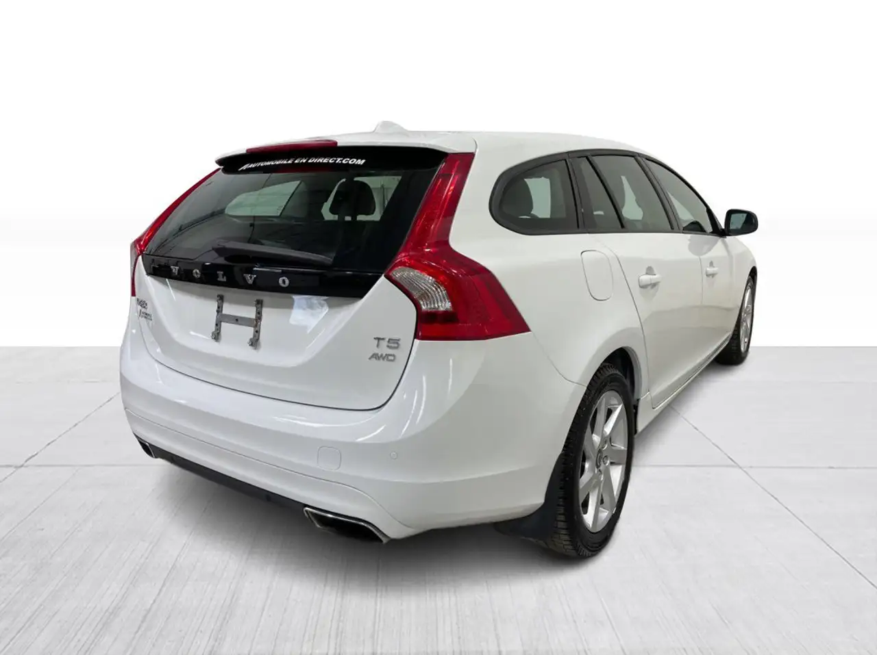 Volvo V60 снимка Volvo V60