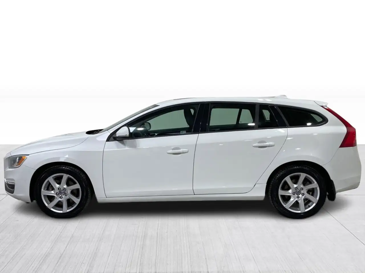 Volvo V60 снимка Volvo V60
