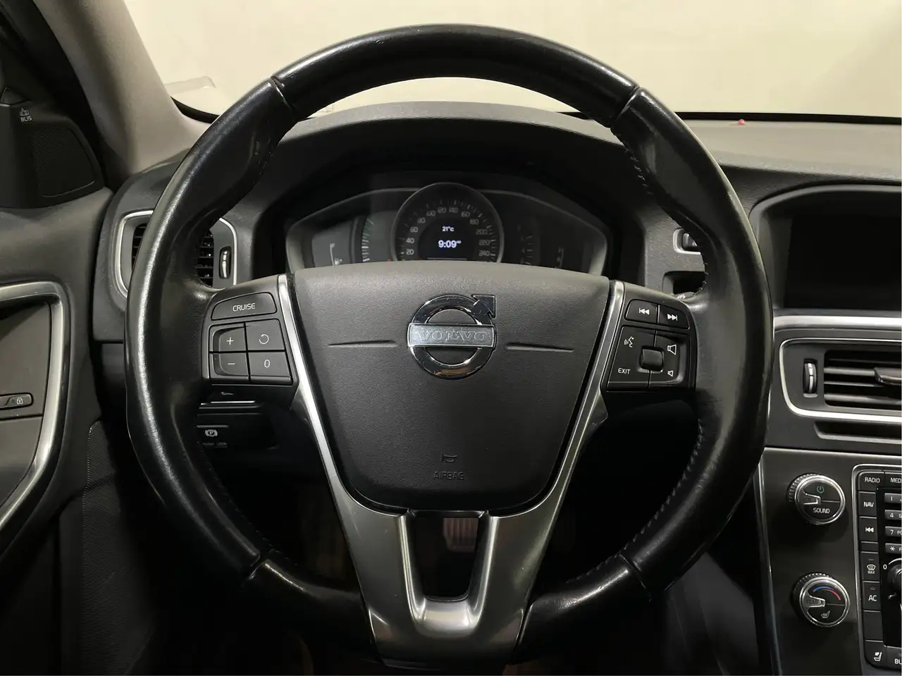 Volvo V60 снимка Volvo V60