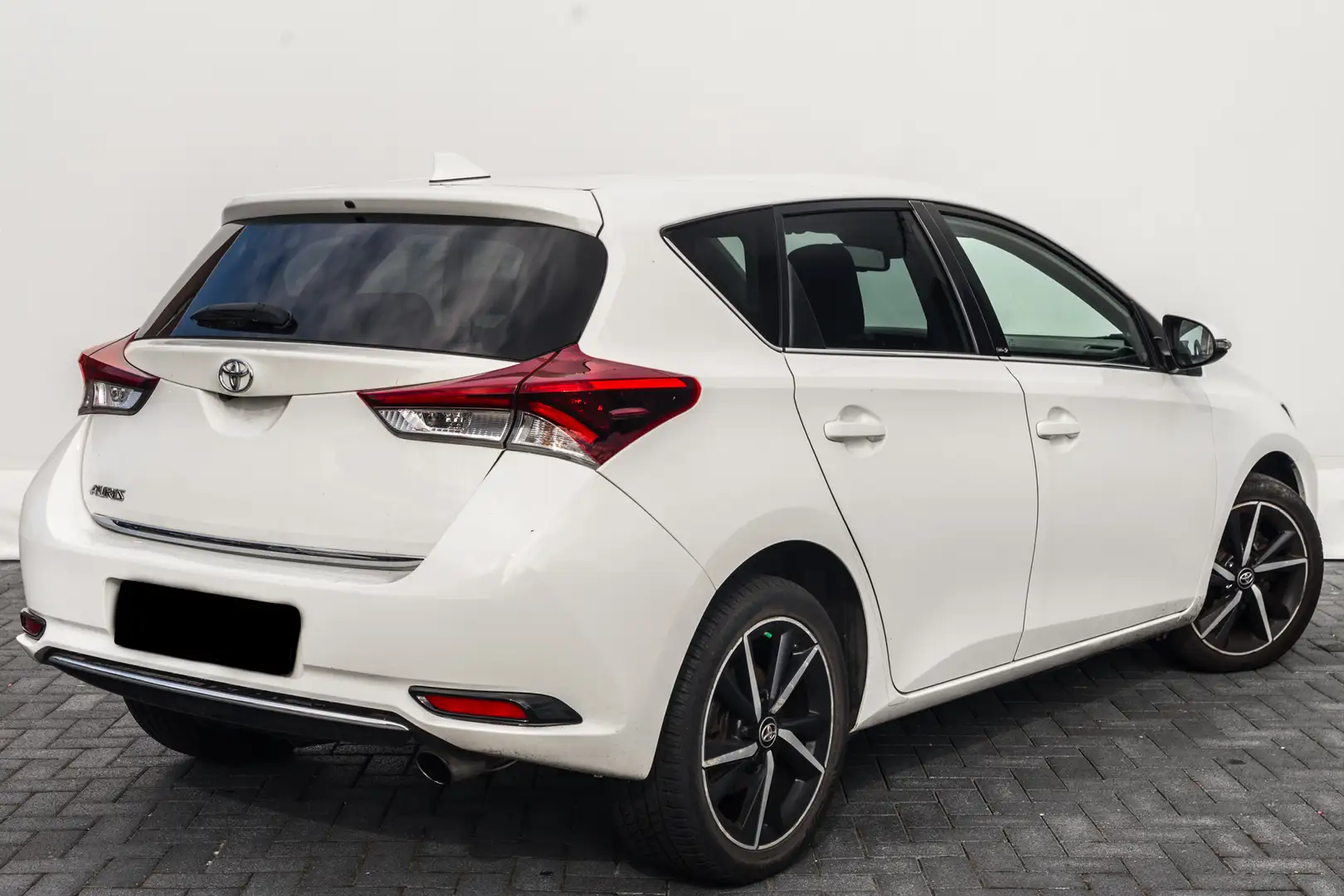 Toyota Auris 1.3 Now RIJKLAAR INCL:GARANTIE | Achteruitrijcamer Wit - 2