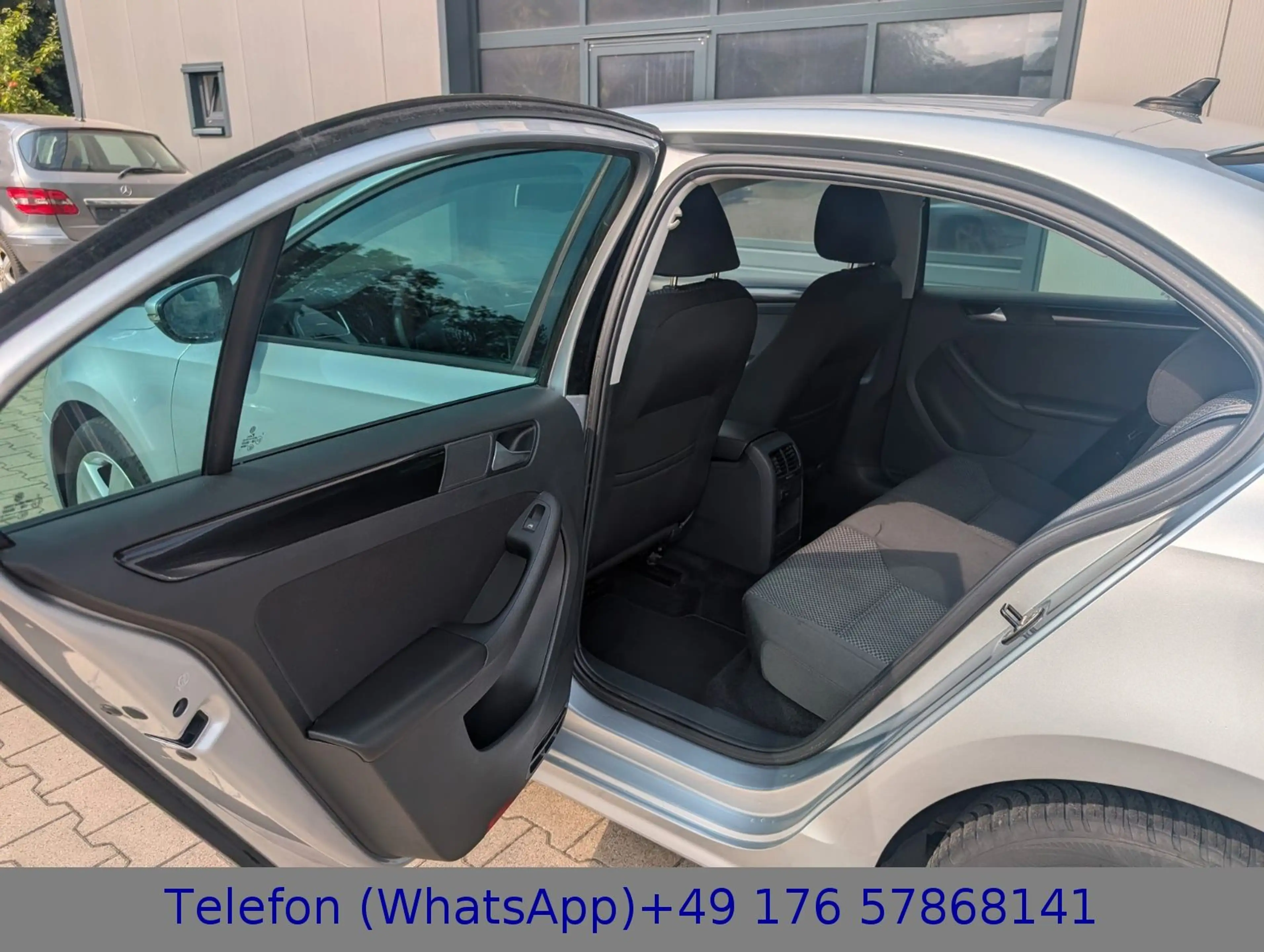 Volkswagen Jetta VI Comfortline Navi — photo 11