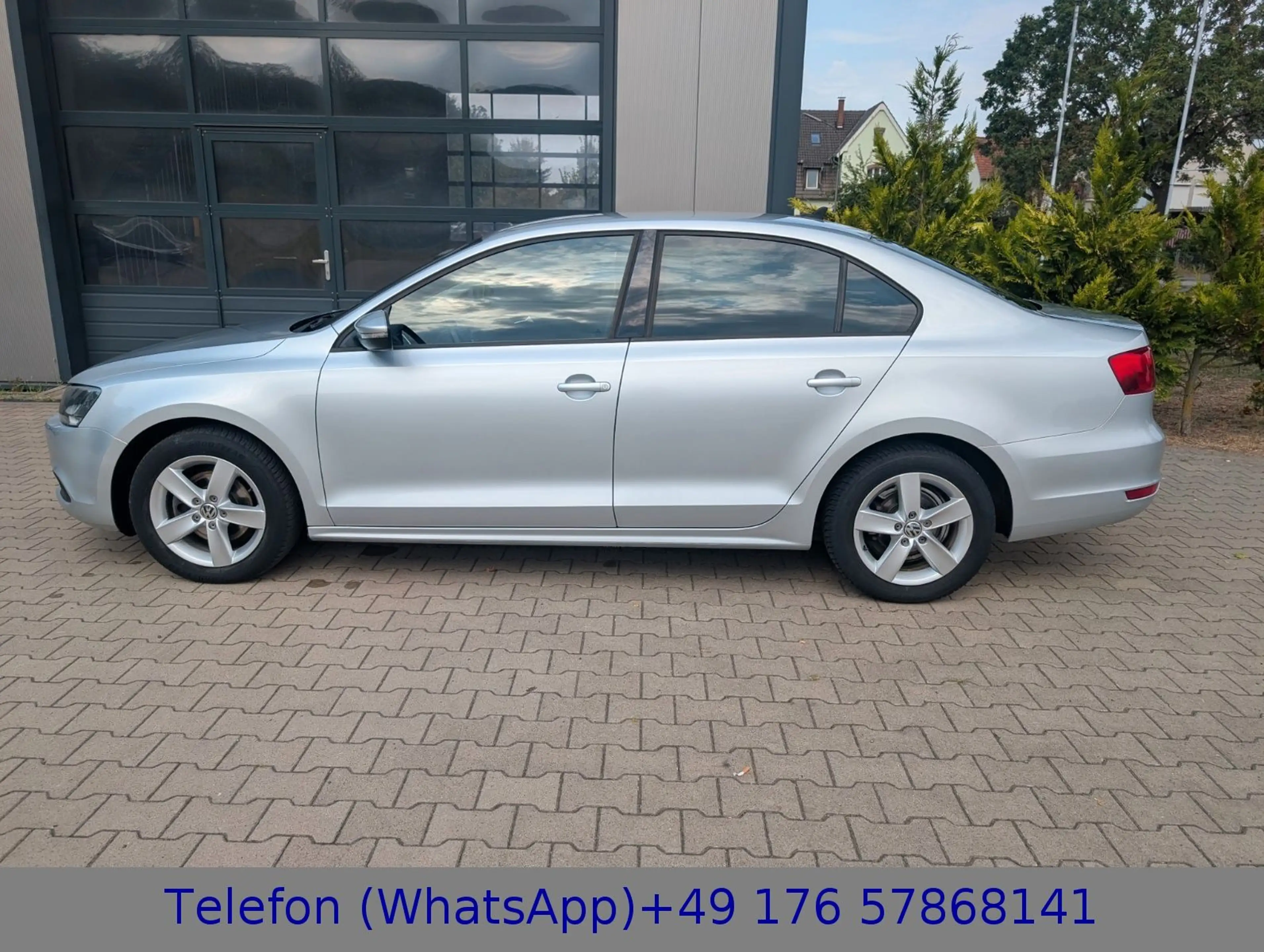 Volkswagen Jetta VI Comfortline Navi — photo 2