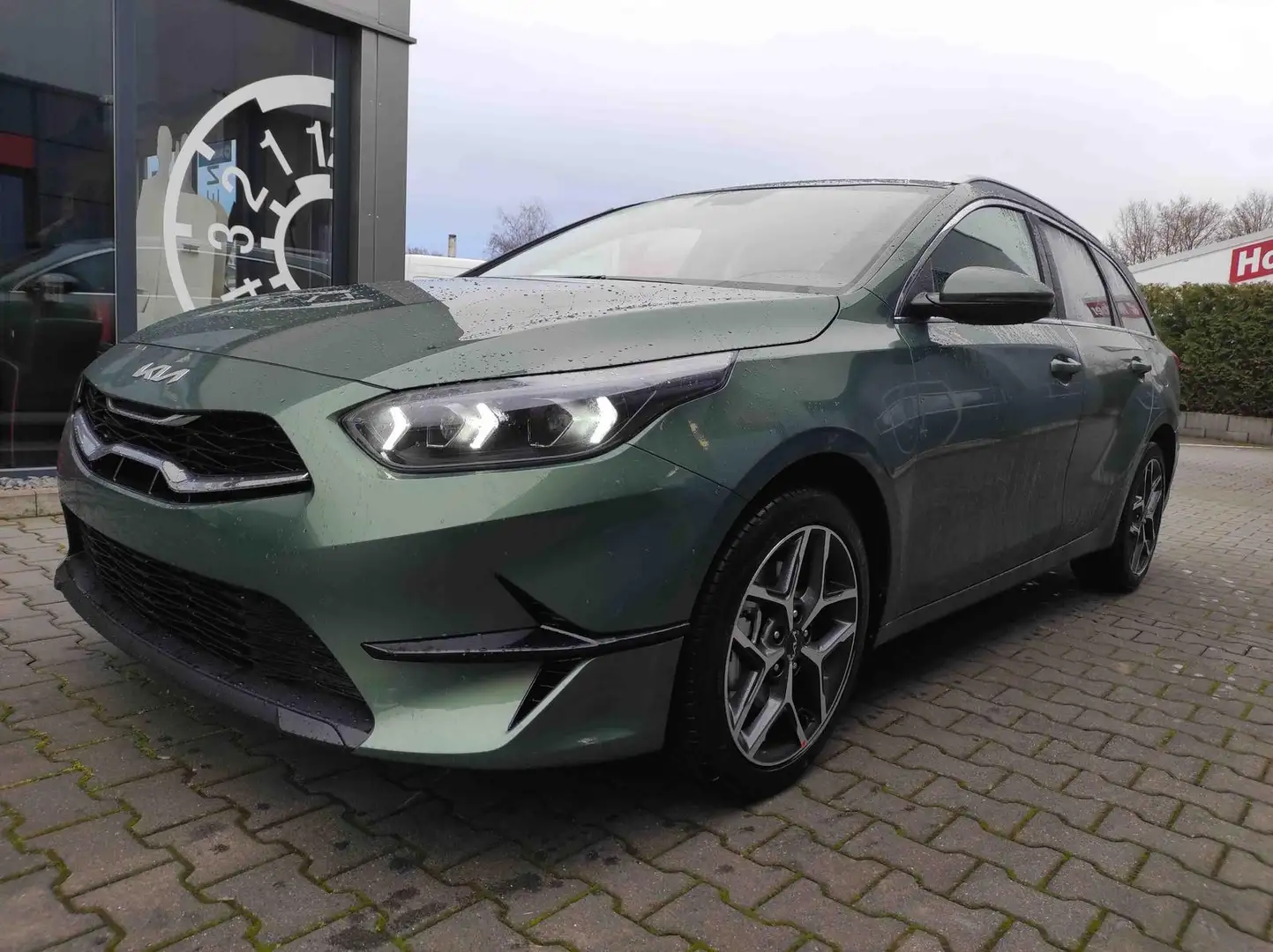 Kia Ceed SW / cee'd SW Sportswagon TOP AT Top*VollLED*Navi*Shzg*Cam*AH... Grün - 1
