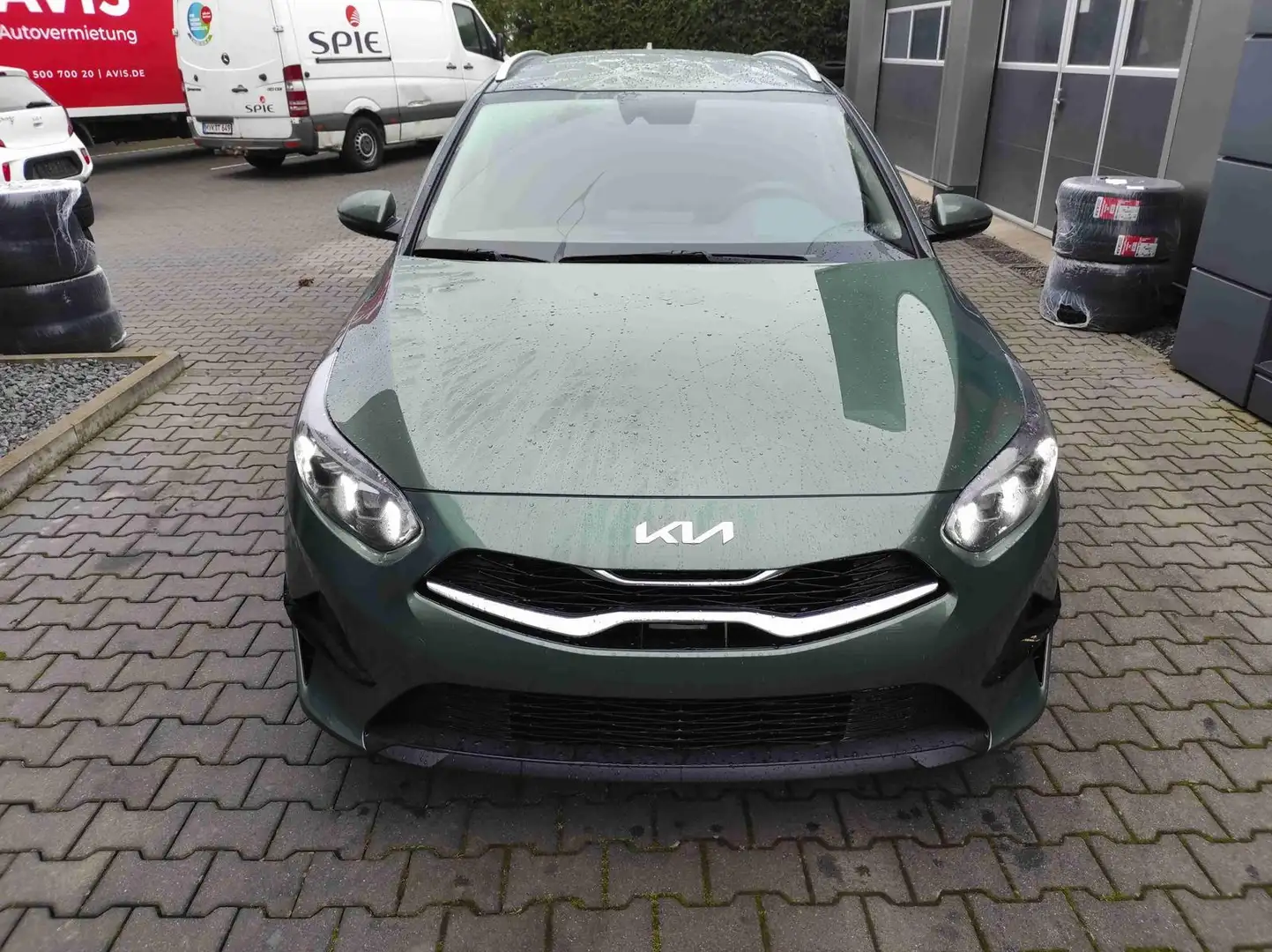 Kia Ceed SW / cee'd SW Sportswagon TOP AT Top*VollLED*Navi*Shzg*Cam*AH... Grün - 2