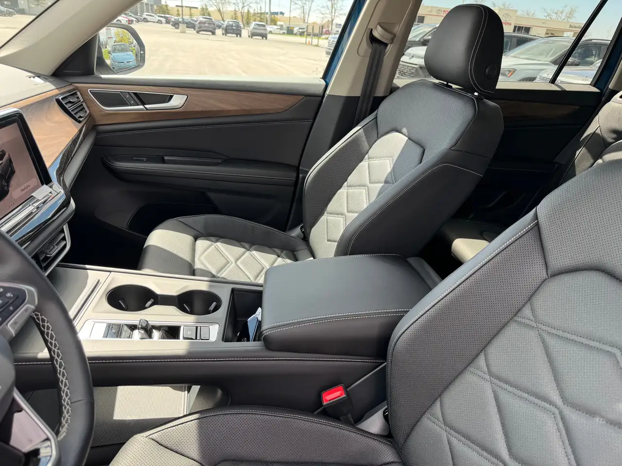 Volkswagen Atlas снимка Volkswagen Atlas