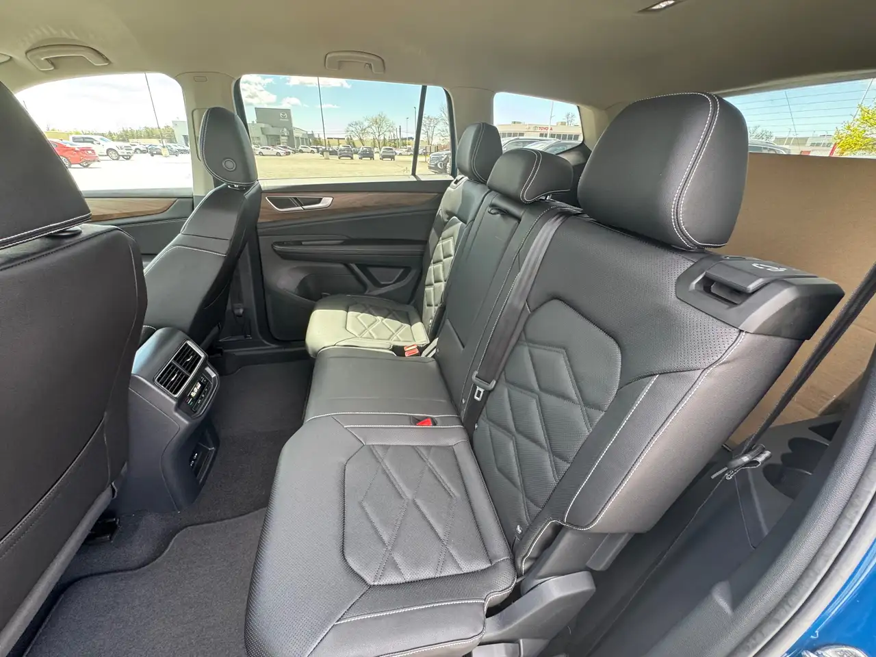 Volkswagen Atlas снимка Volkswagen Atlas