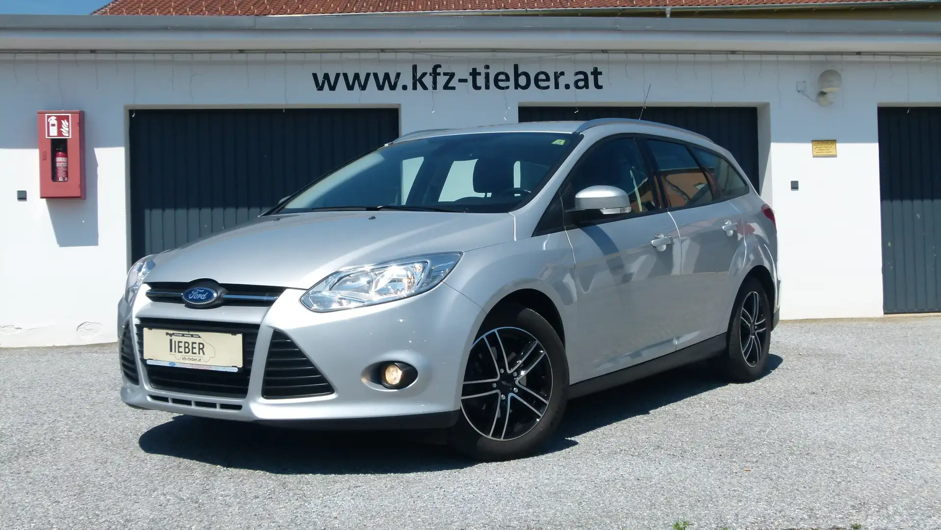 Ford Focus Traveller 1,0 *55tkm*1.BESITZ*ZAHNRIEMEN_NEU* Argent - 1