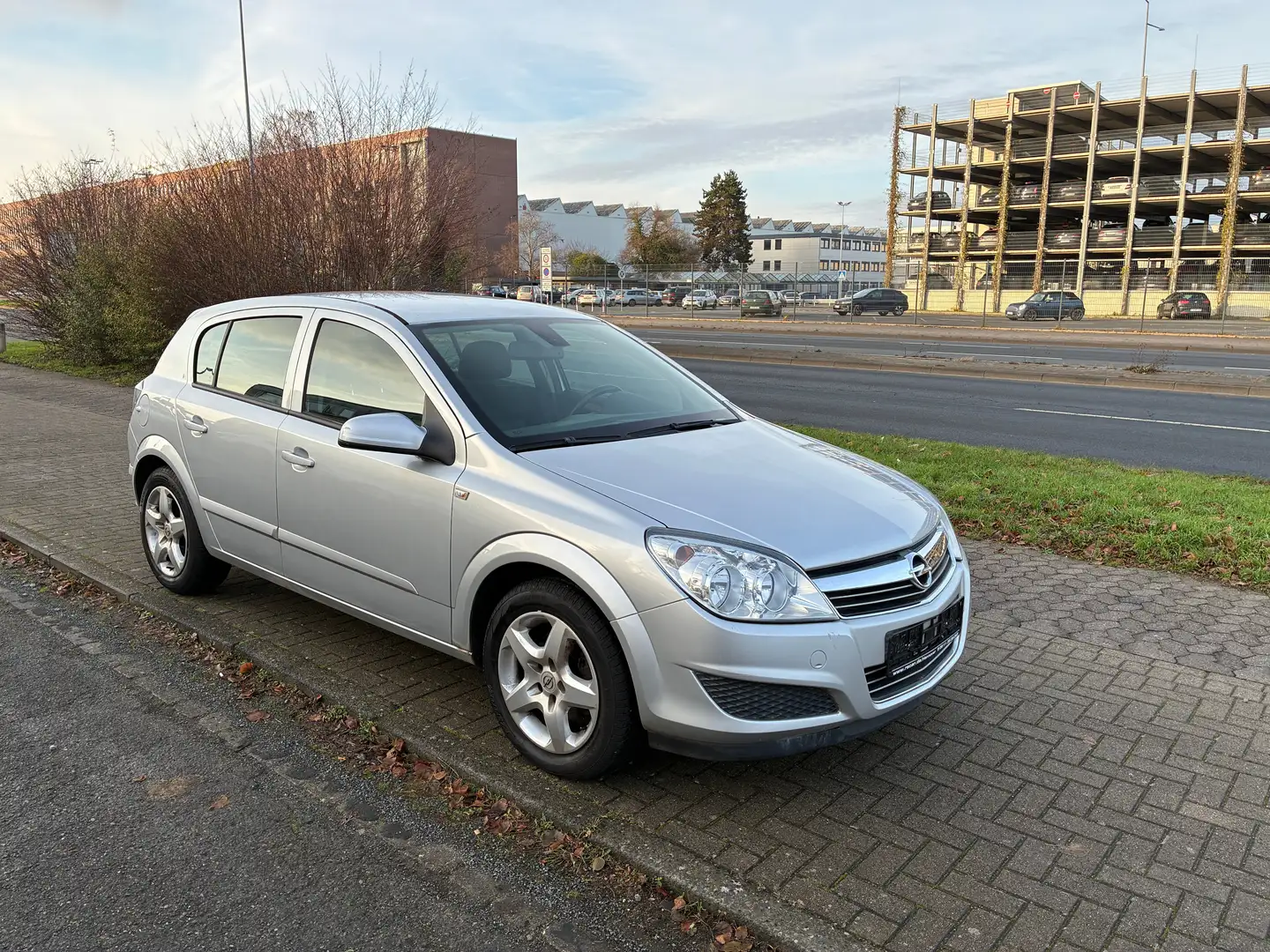 Opel Astra Edition-Opel Astra H 1,6  Klima Grau - 1