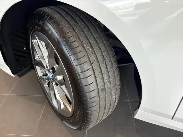 BMW 1 Series view 3