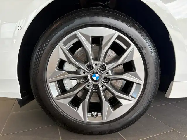 BMW 1 Series view 10