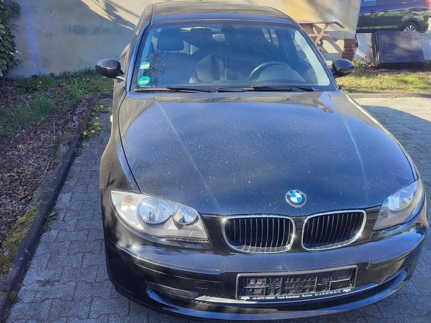 BMW 118 1er (5-Türer) 118i, Leder, Klima Schwarz - 2