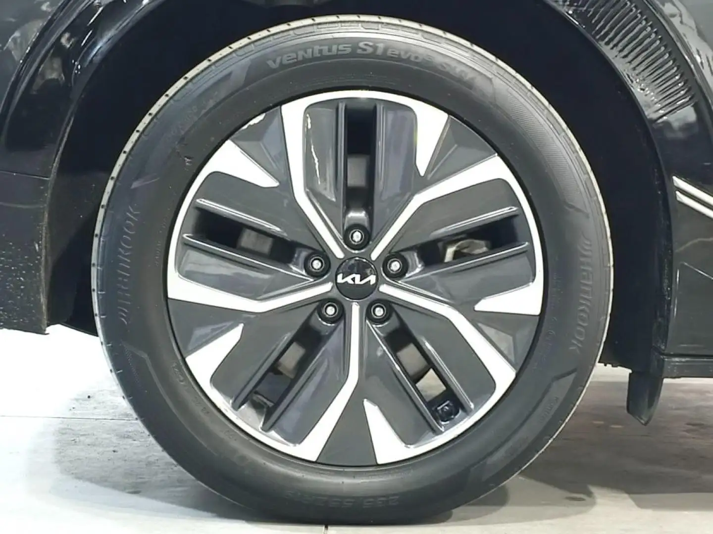 Kia EV6 Long Range Air RWD 168kW Gris - 2