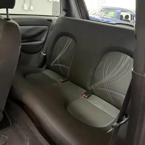 Lancia Ypsilon view 10