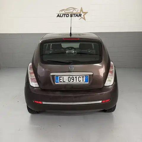 Lancia Ypsilon view 3
